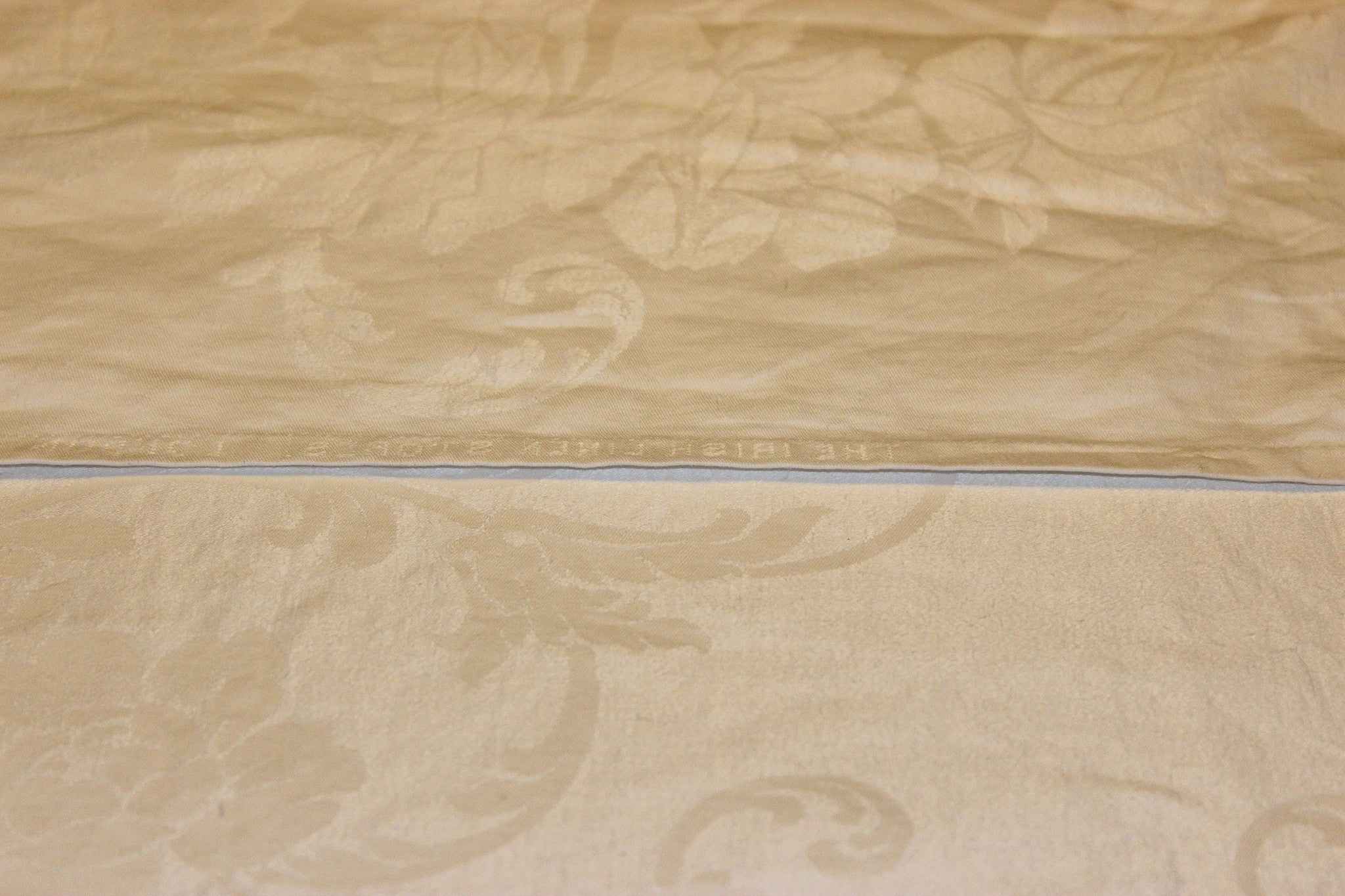 Large DDamask Linen TCloth
