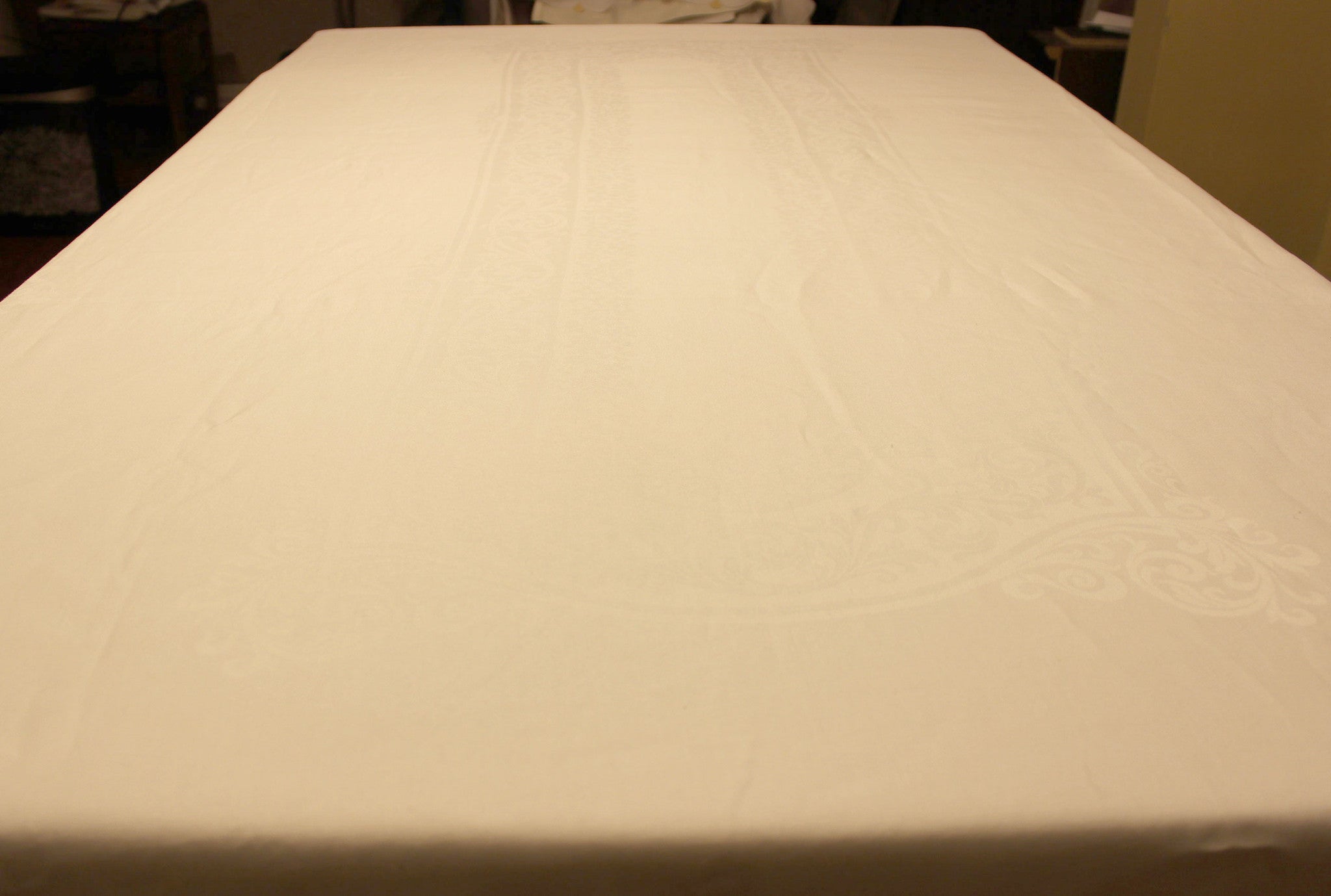 Large DDamask Linen TCloth