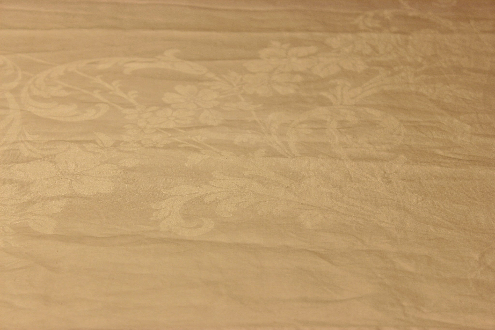 Large DDamask Linen TCloth