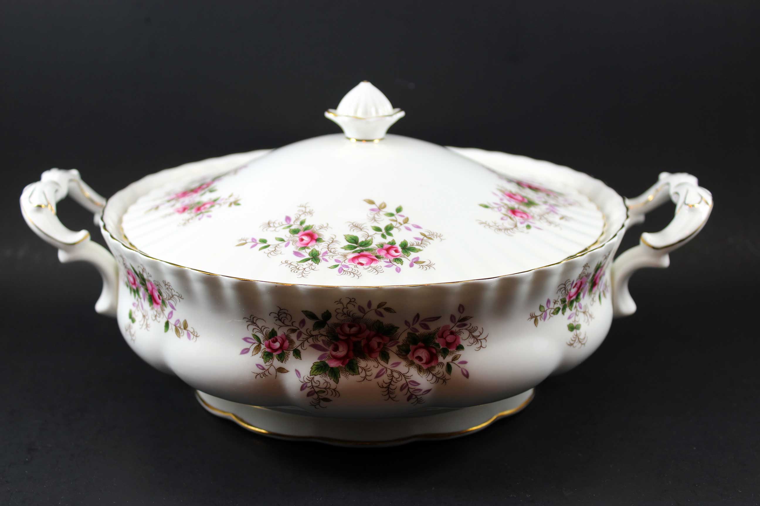 Royal Albert, Lavender Rose, Covered Vegetable Dish