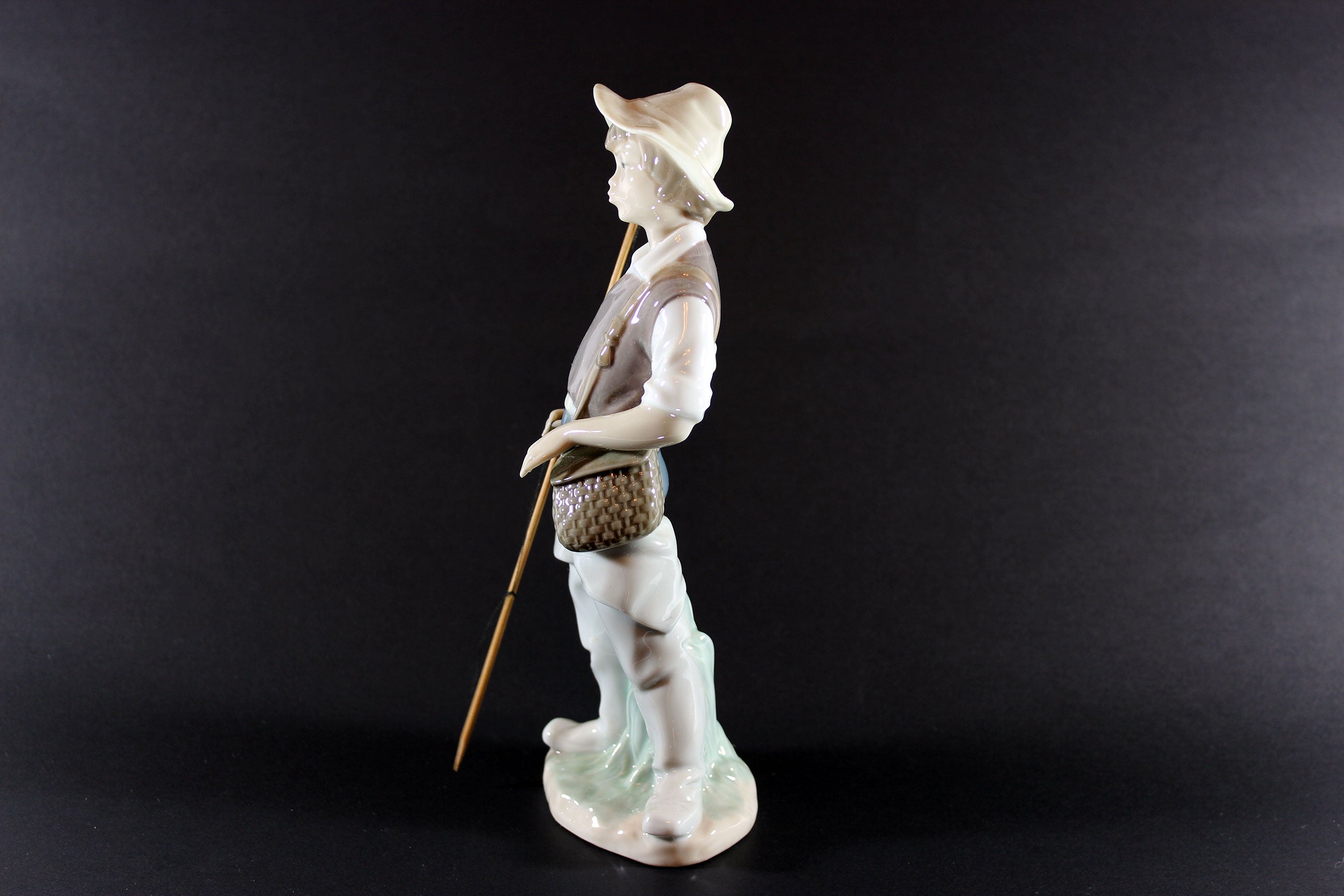 Lladro_Fisher_Boy_4809_4