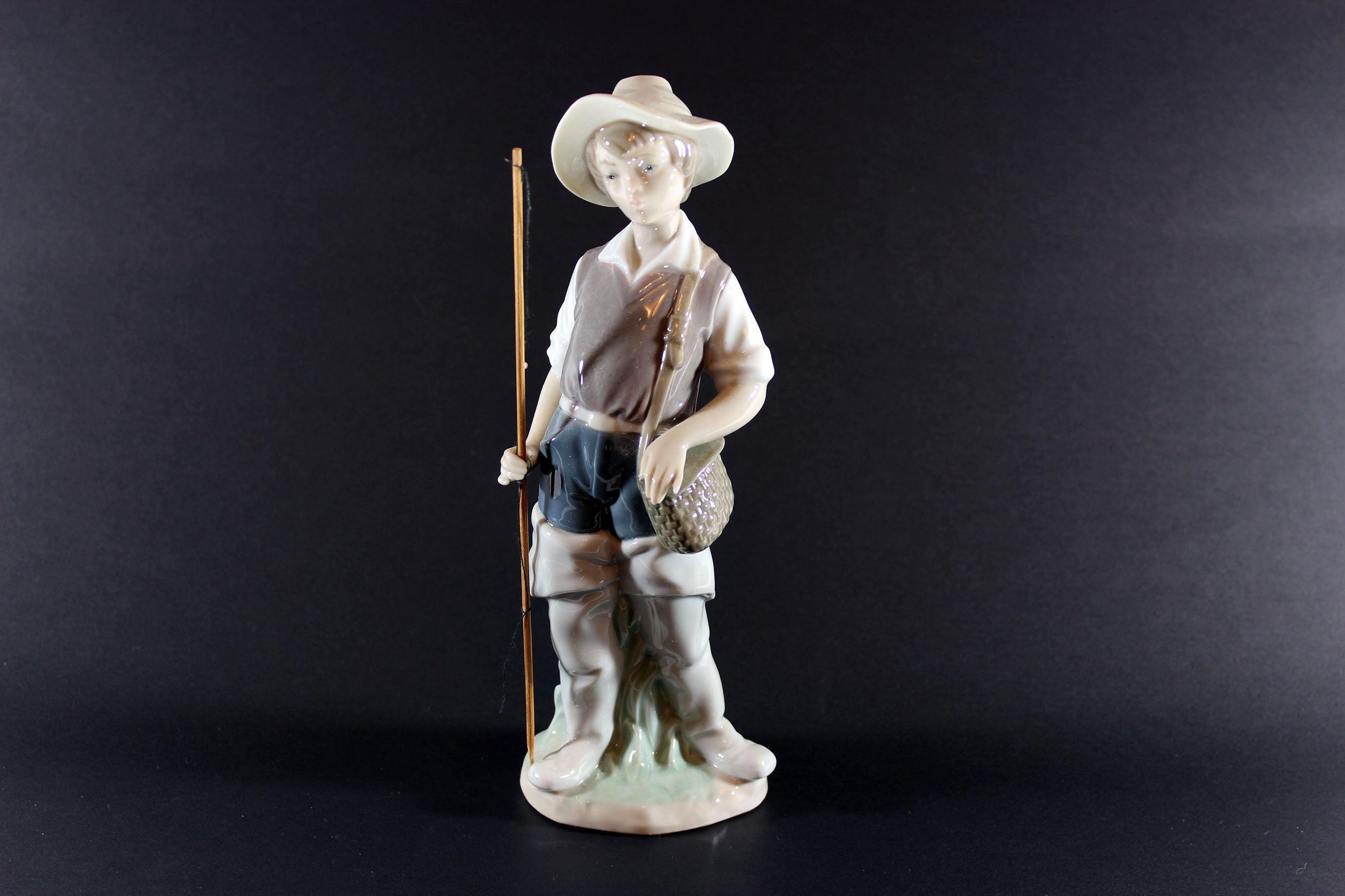 Lladro_Fisher_Boy_4809_5