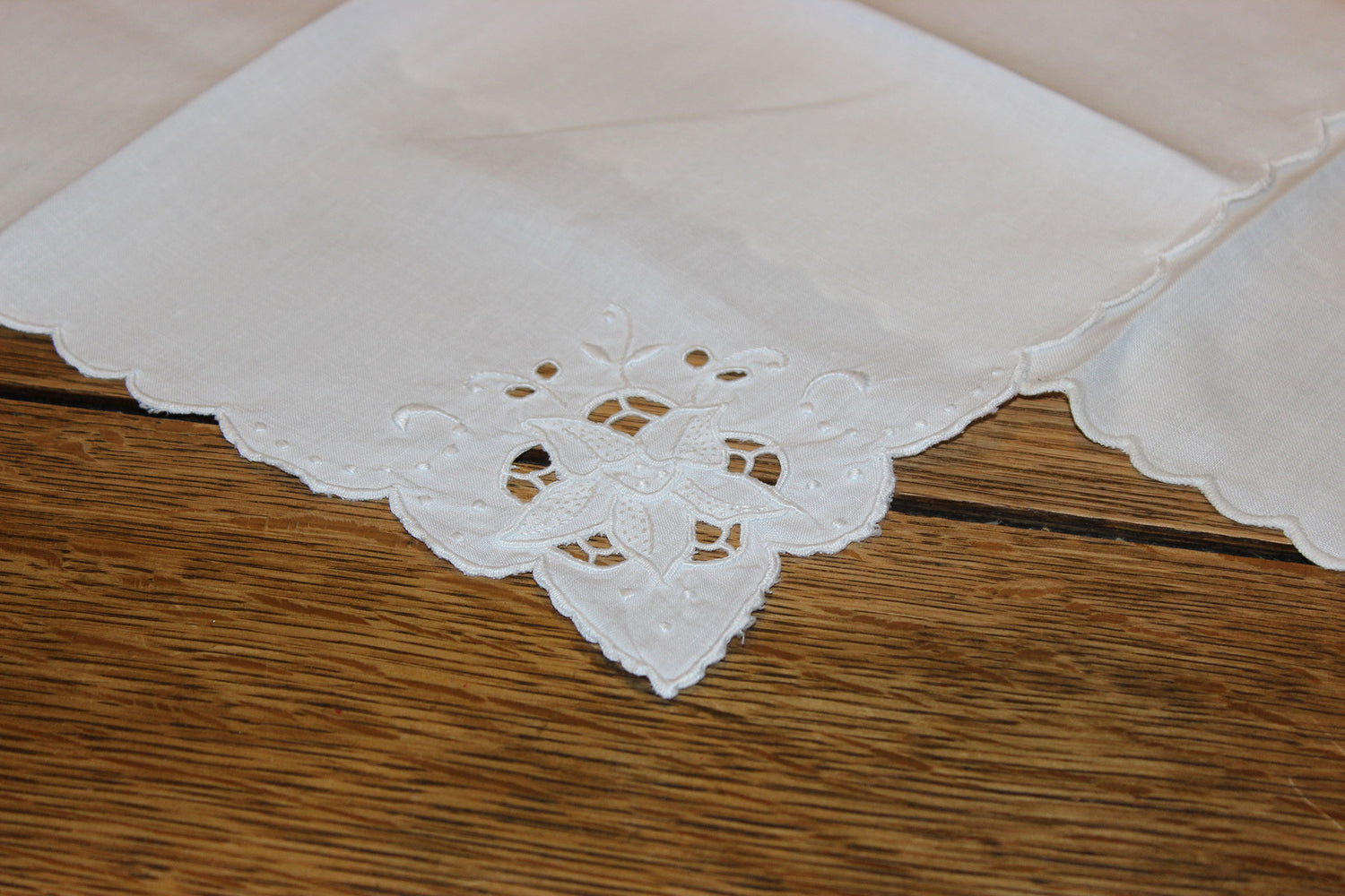 Linen Luncheon Napkins