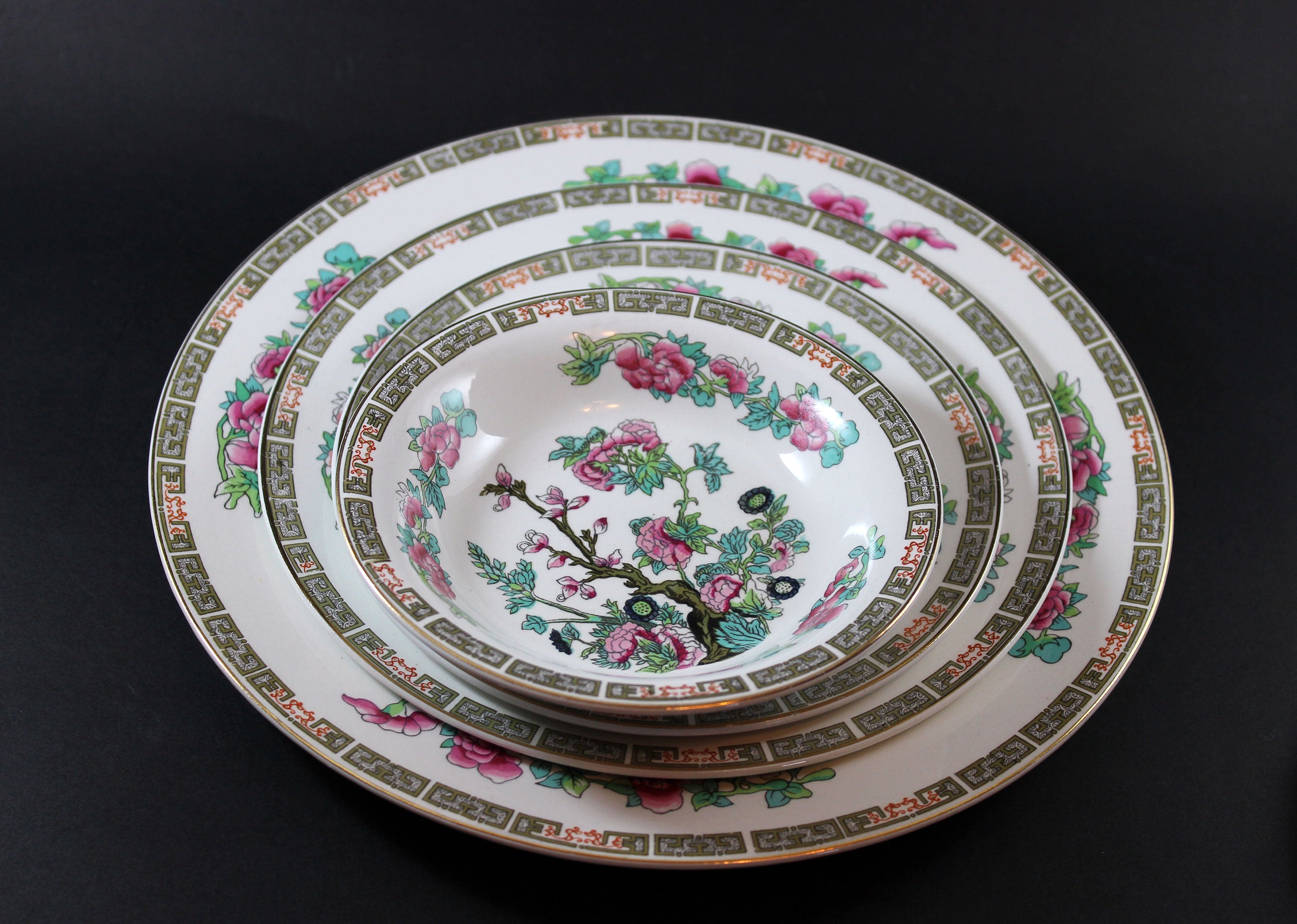 Maddock Indian Tree 7 Piece Place Setting