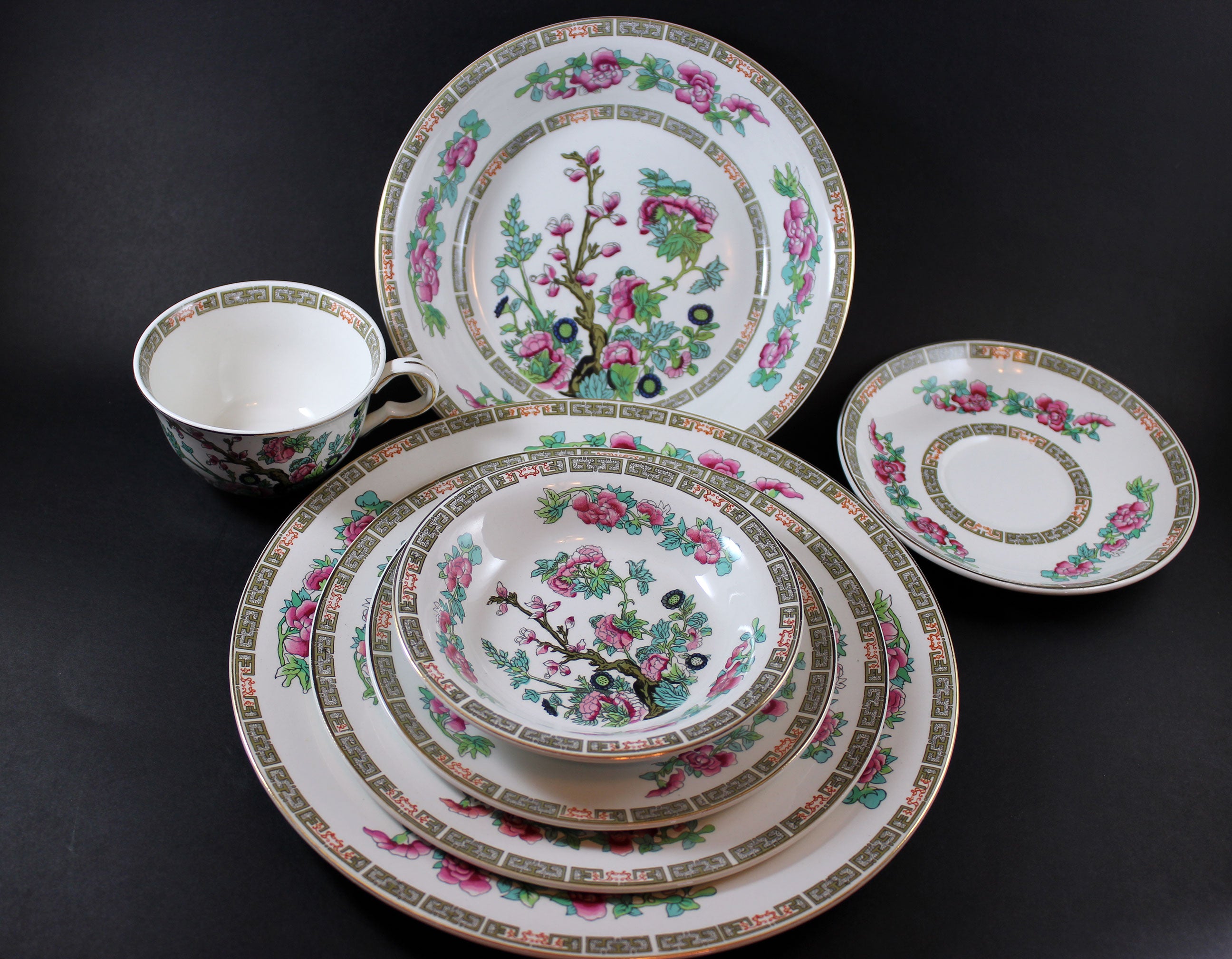 Maddock Indian Tree 7 Piece Place Setting