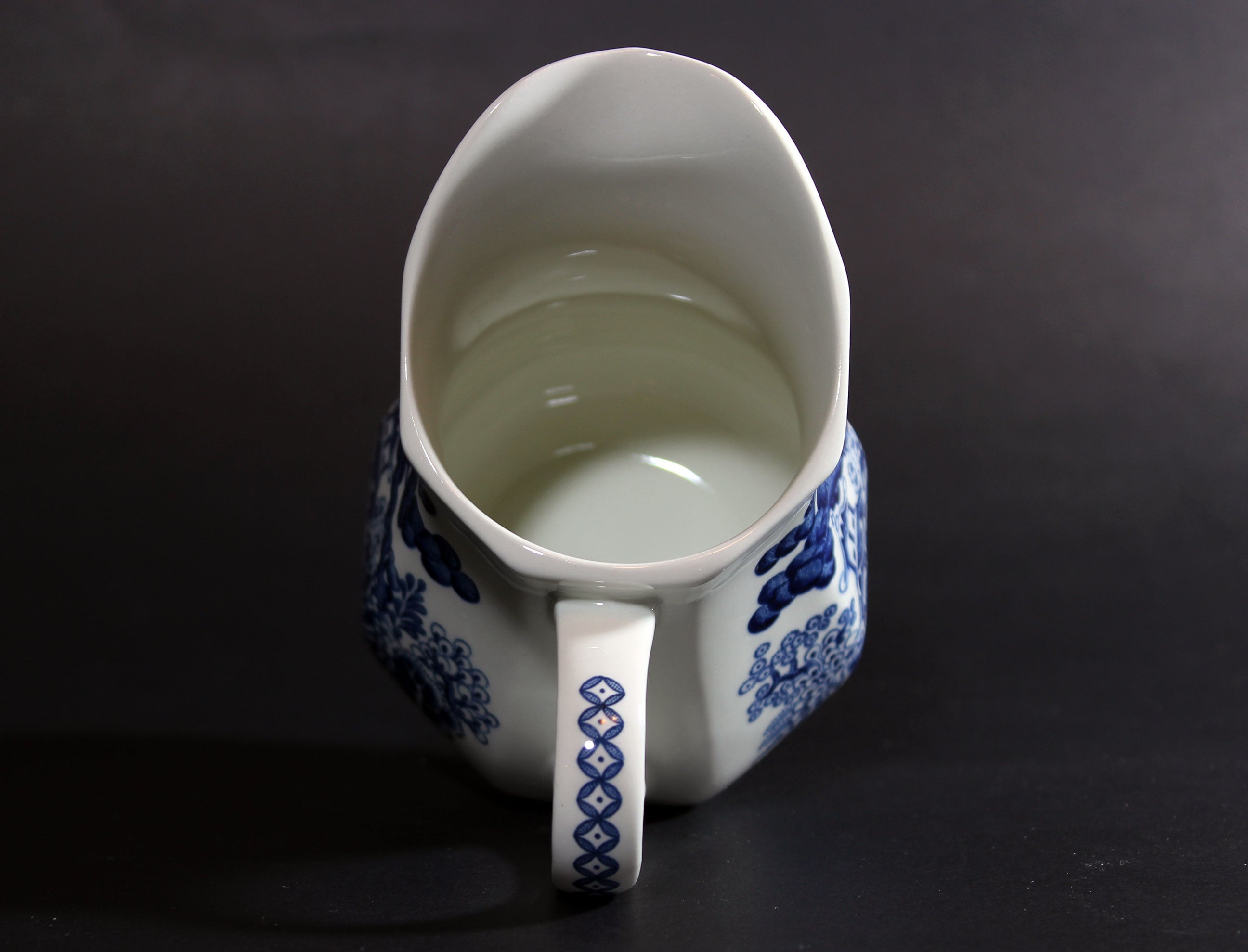 Blue Willow, Cream and Covered Sugar Bowl, J&G Meakin, Royal Staffordshire