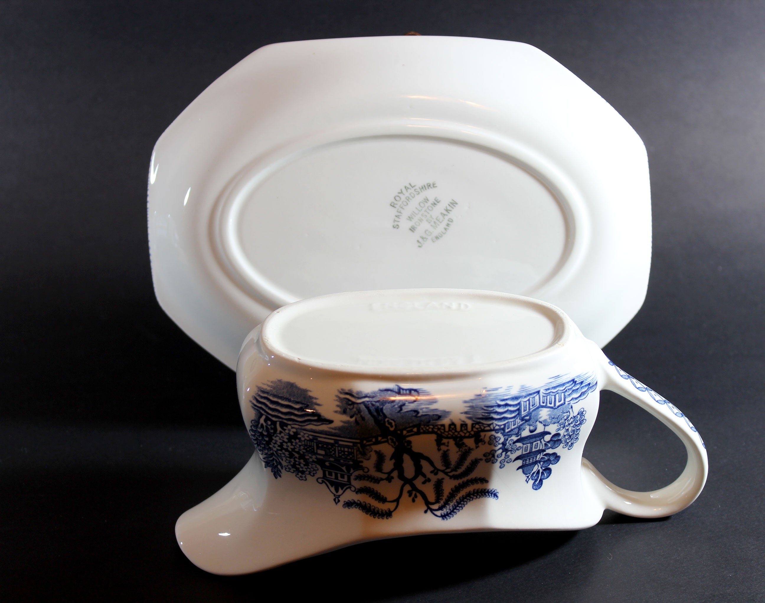 Meakin Blue Willow Gravy Boat