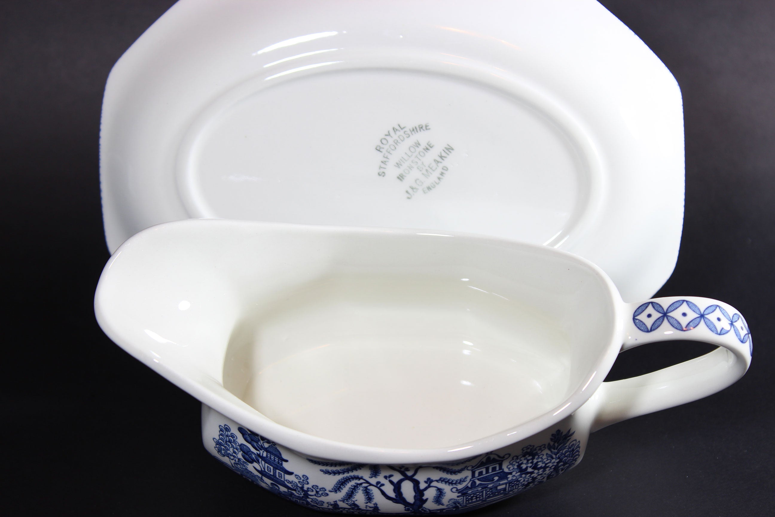 Meakin Blue Willow Gravy Boat