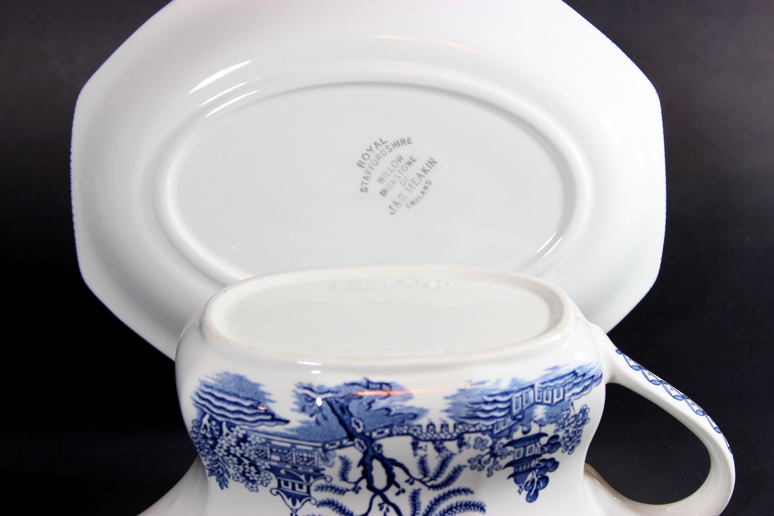 Meakin Blue Willow Gravy Boat