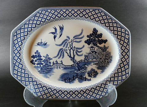 Blue Willow, Covered Serving Dish, J&G Meakin, Royal Staffordshire