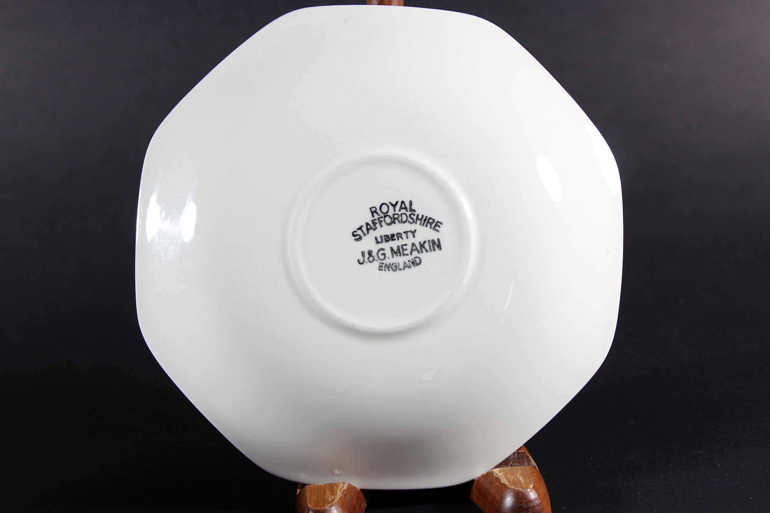 Blue Willow, Saucer, Meakin, Staffordshire