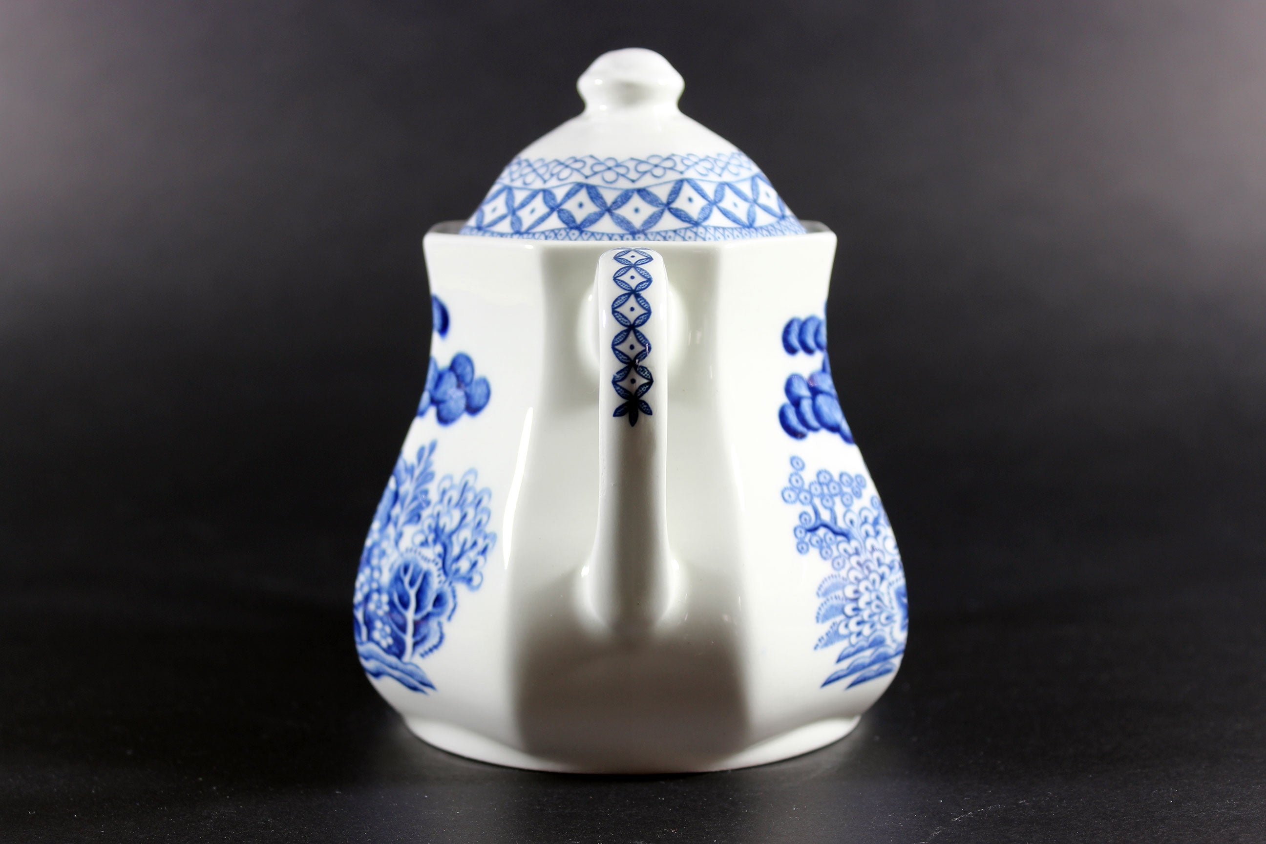 Blue Willow, Cream and Covered Sugar Bowl, J&G Meakin, Royal Staffordshire