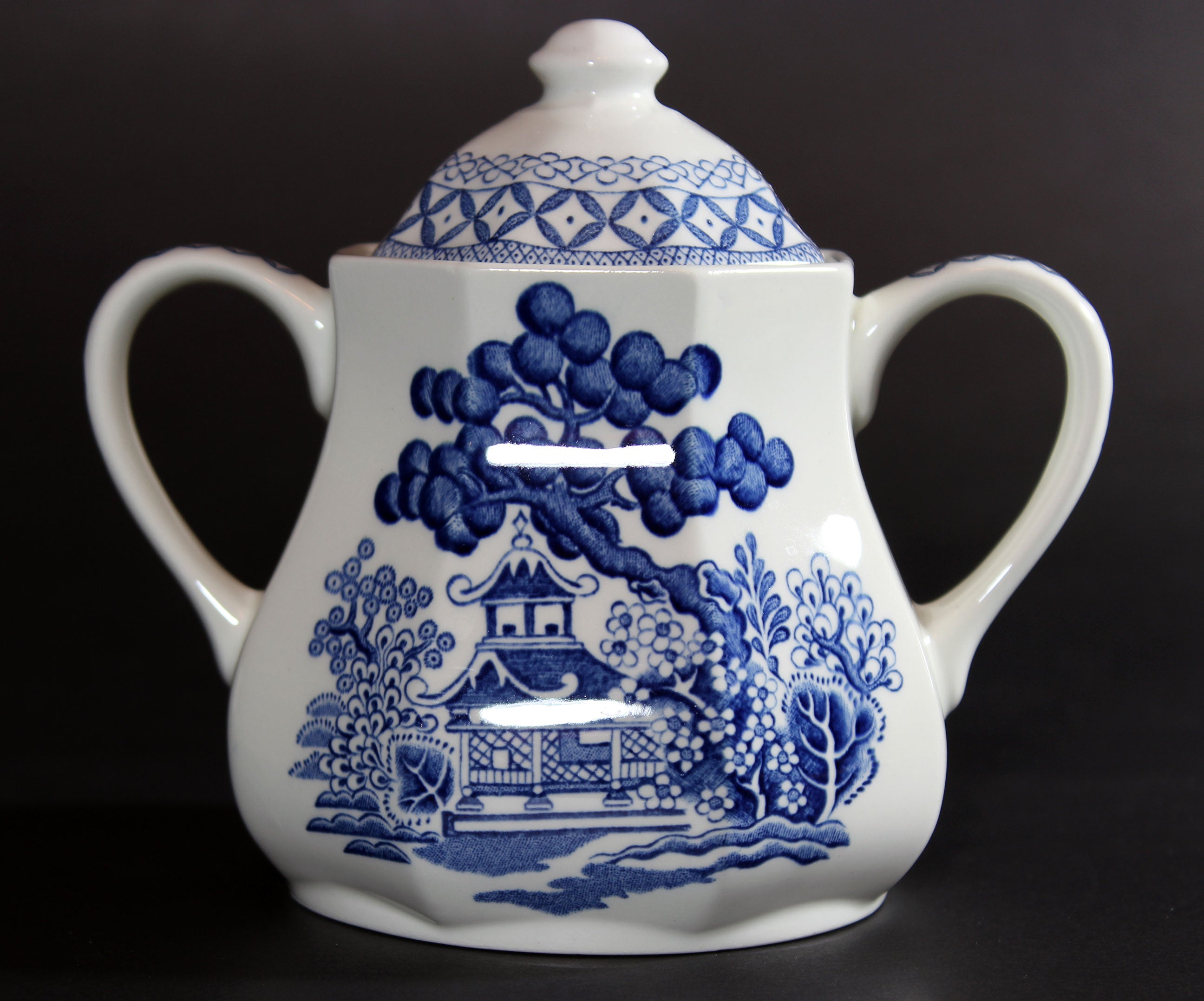 Blue Willow, Cream and Covered Sugar Bowl, J&G Meakin, Royal Staffordshire