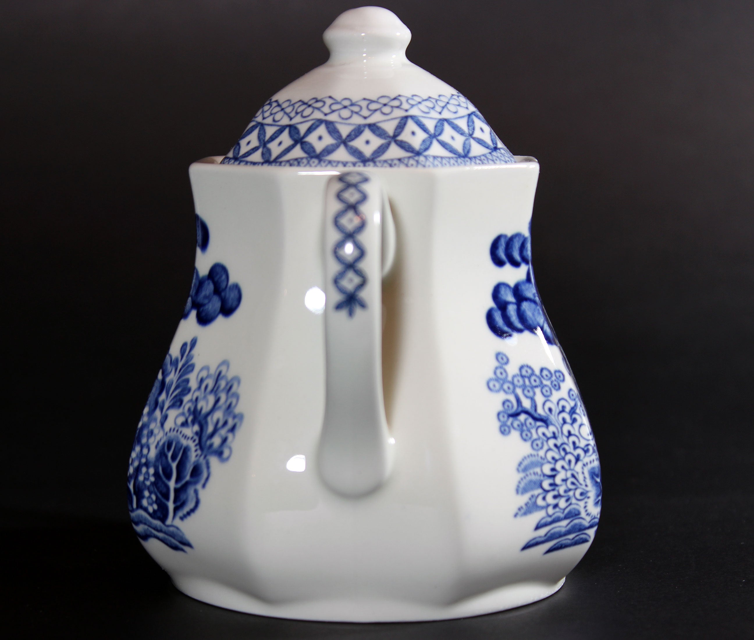 Blue Willow, Cream and Covered Sugar Bowl, J&G Meakin, Royal Staffordshire