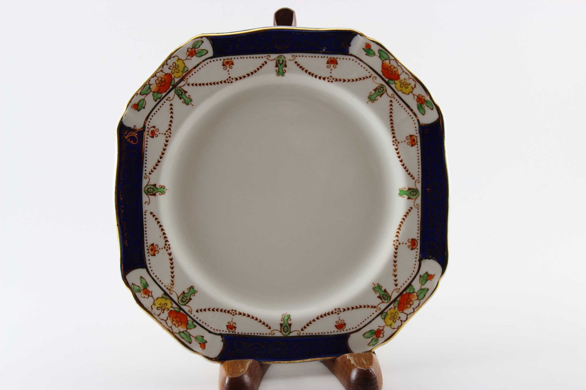 Alfred Meakin 26 Piece Tea Service - Fine Bone China
