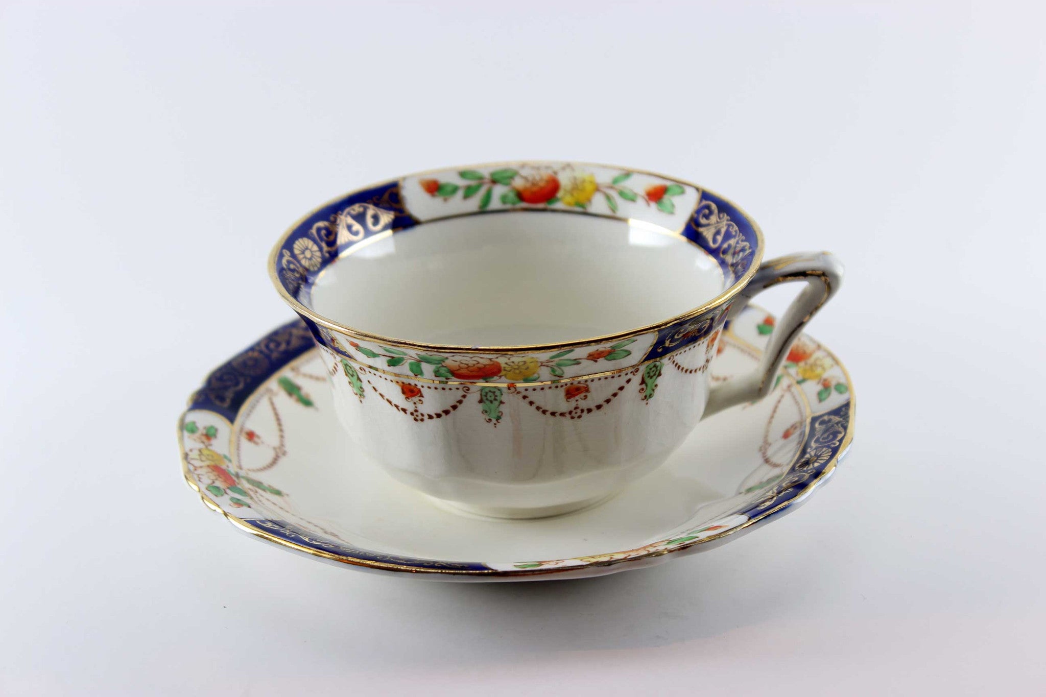 Alfred Meakin 26 Piece Tea Service - Fine Bone China