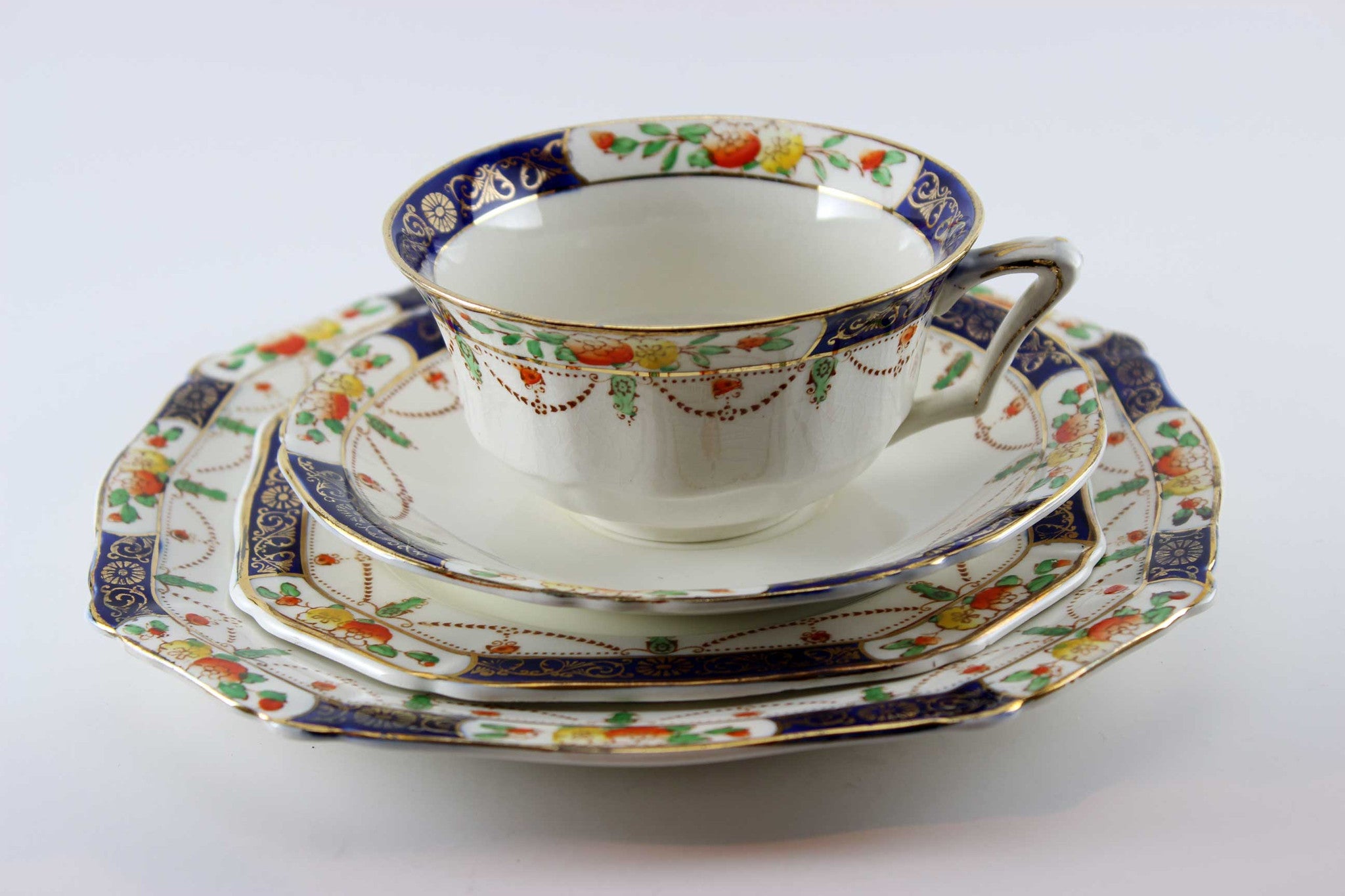 Alfred Meakin Fine Bone China Tea Service Solway