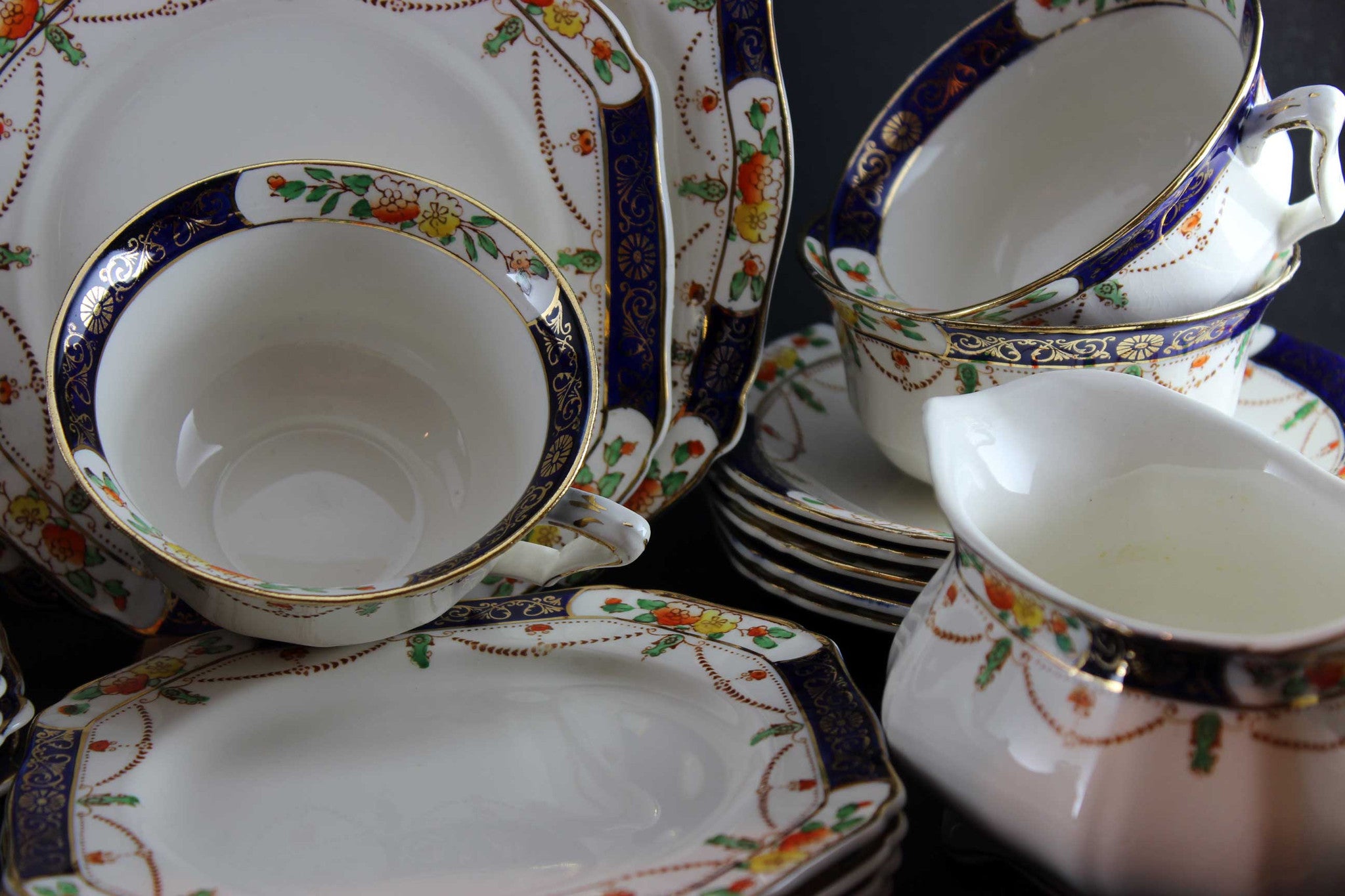 Alfred Meakin Fine Bone China Tea Service Solway