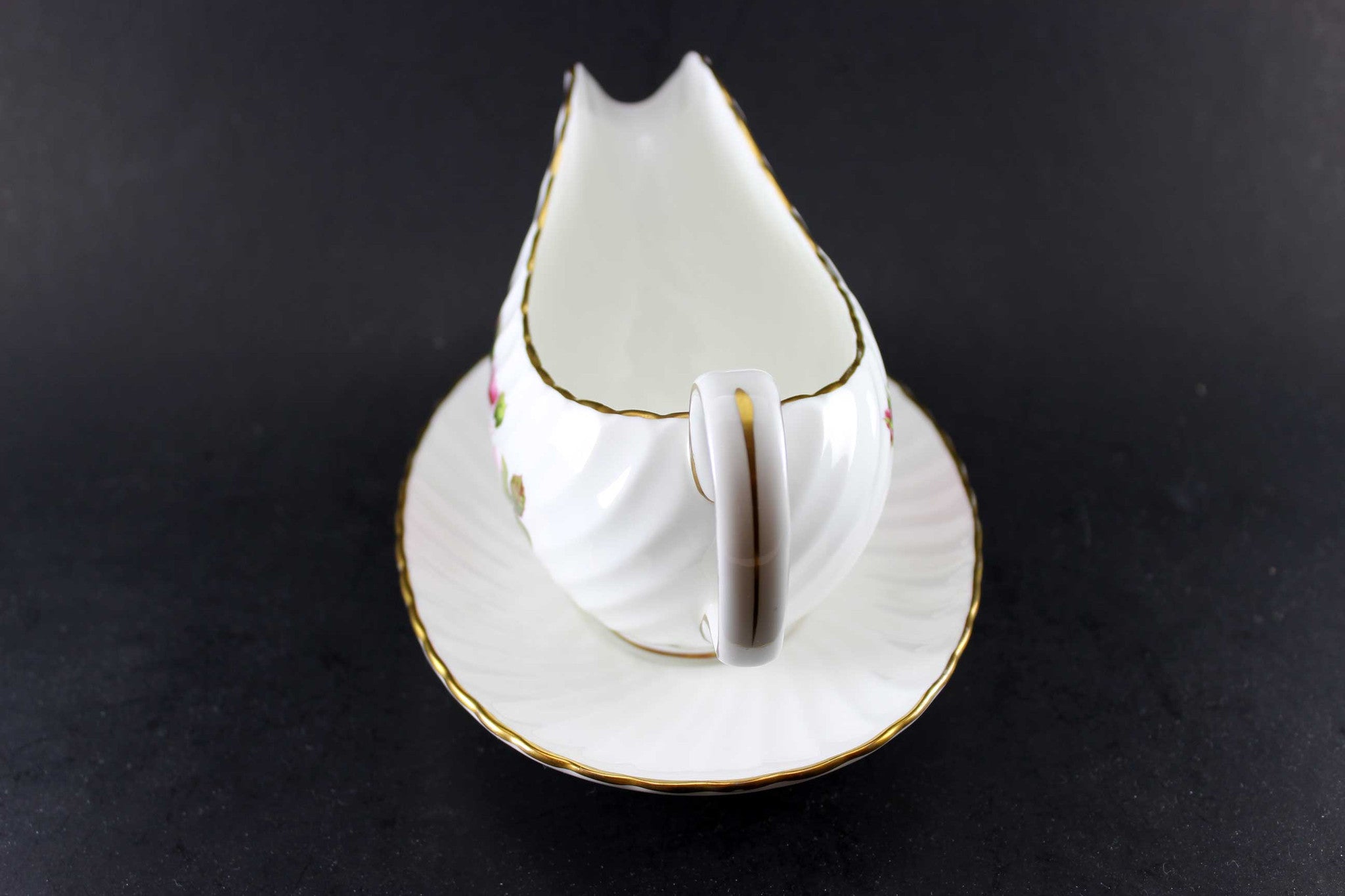 Northumbria Carleton Rose Gravy Boat and Under Plate
