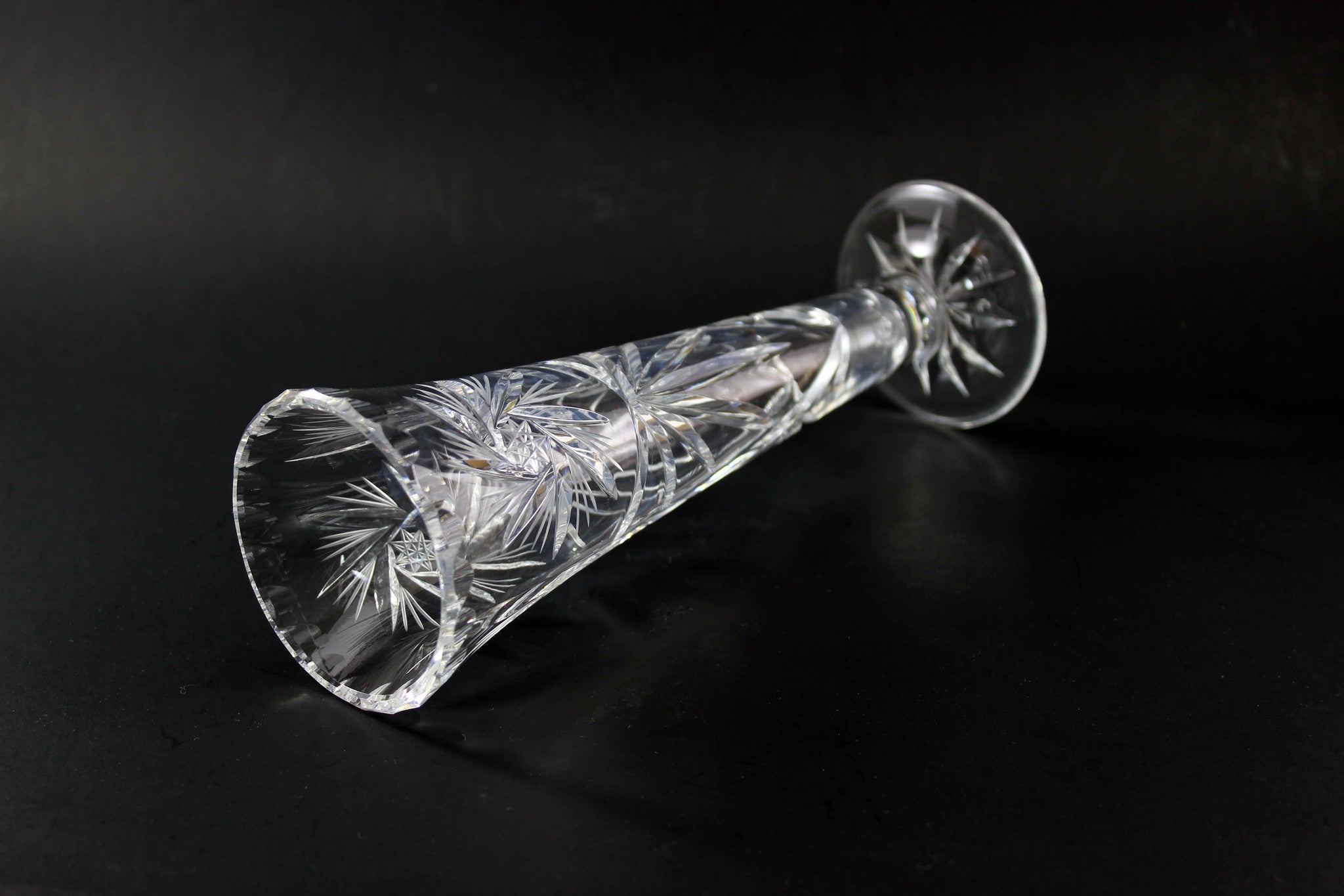 Pinwheel Crystal-Trumpet Bud Vase