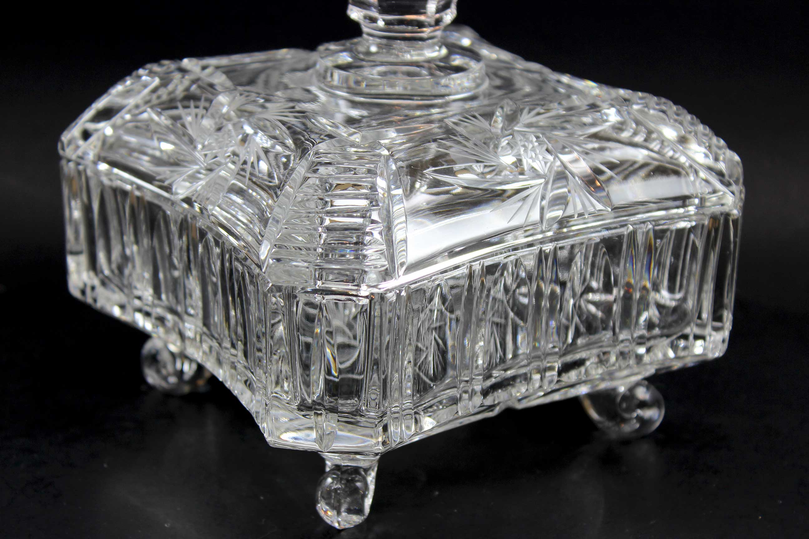 Large Pinwheel Crystal Candy Dish