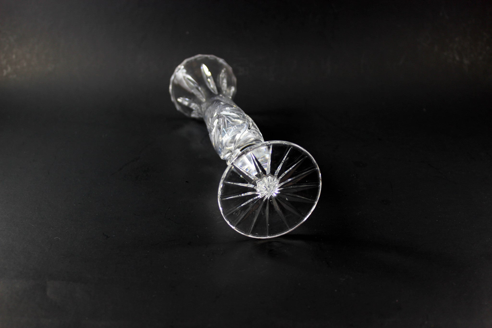 Pinwheel Crystal-Fluted Bud Vase