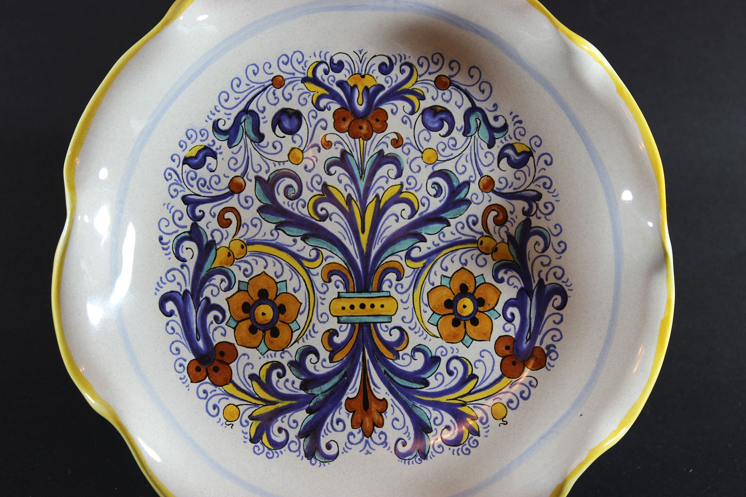 Deruta Pedestal or Cake Plate, Ricco