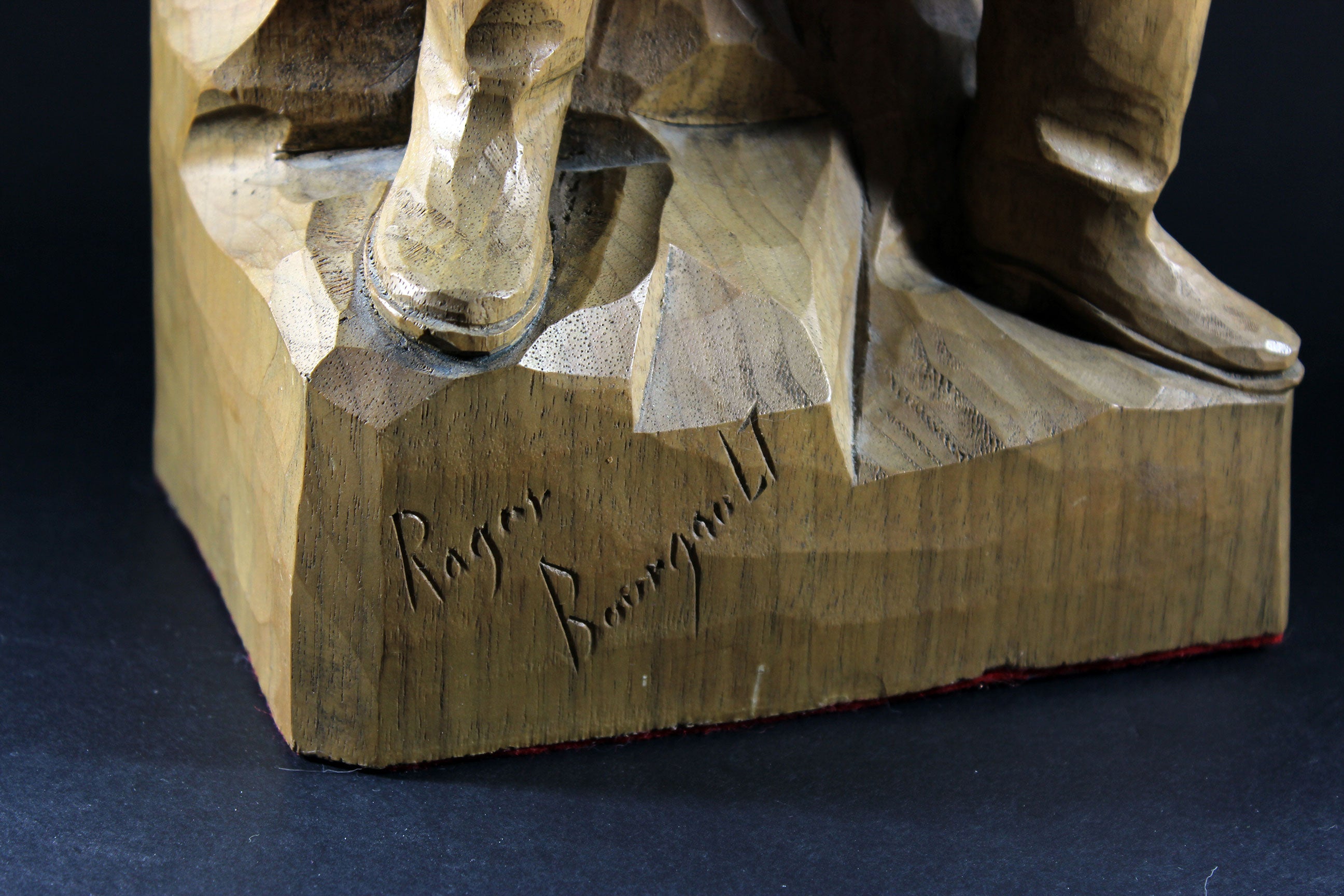 Roger Bourgault Sculpture, Seated Hunter