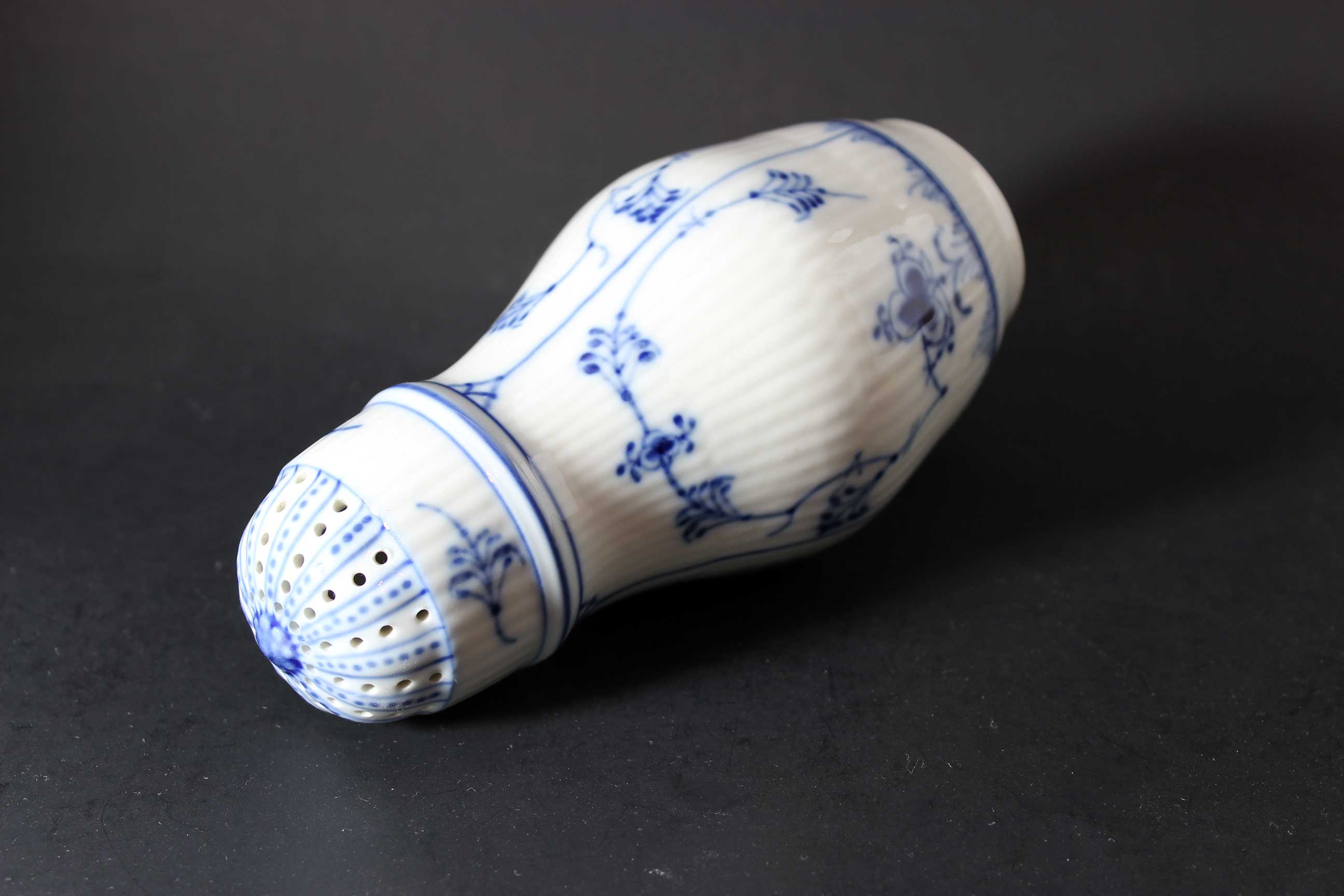Royal Copenhagen, Blue Fluted Plain, Sugar Shaker_3