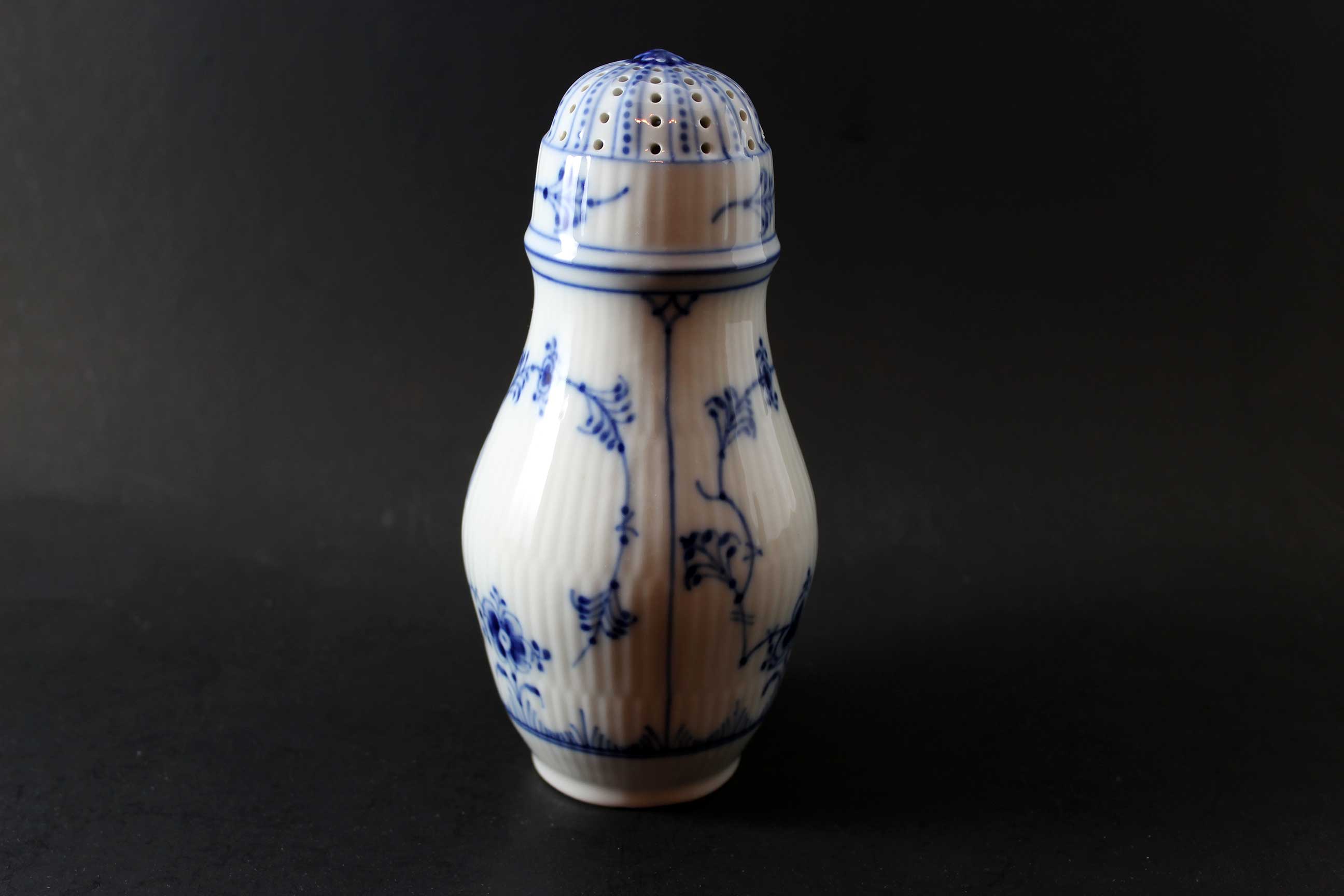 Royal Copenhagen, Blue Fluted Plain, Sugar Shaker_8