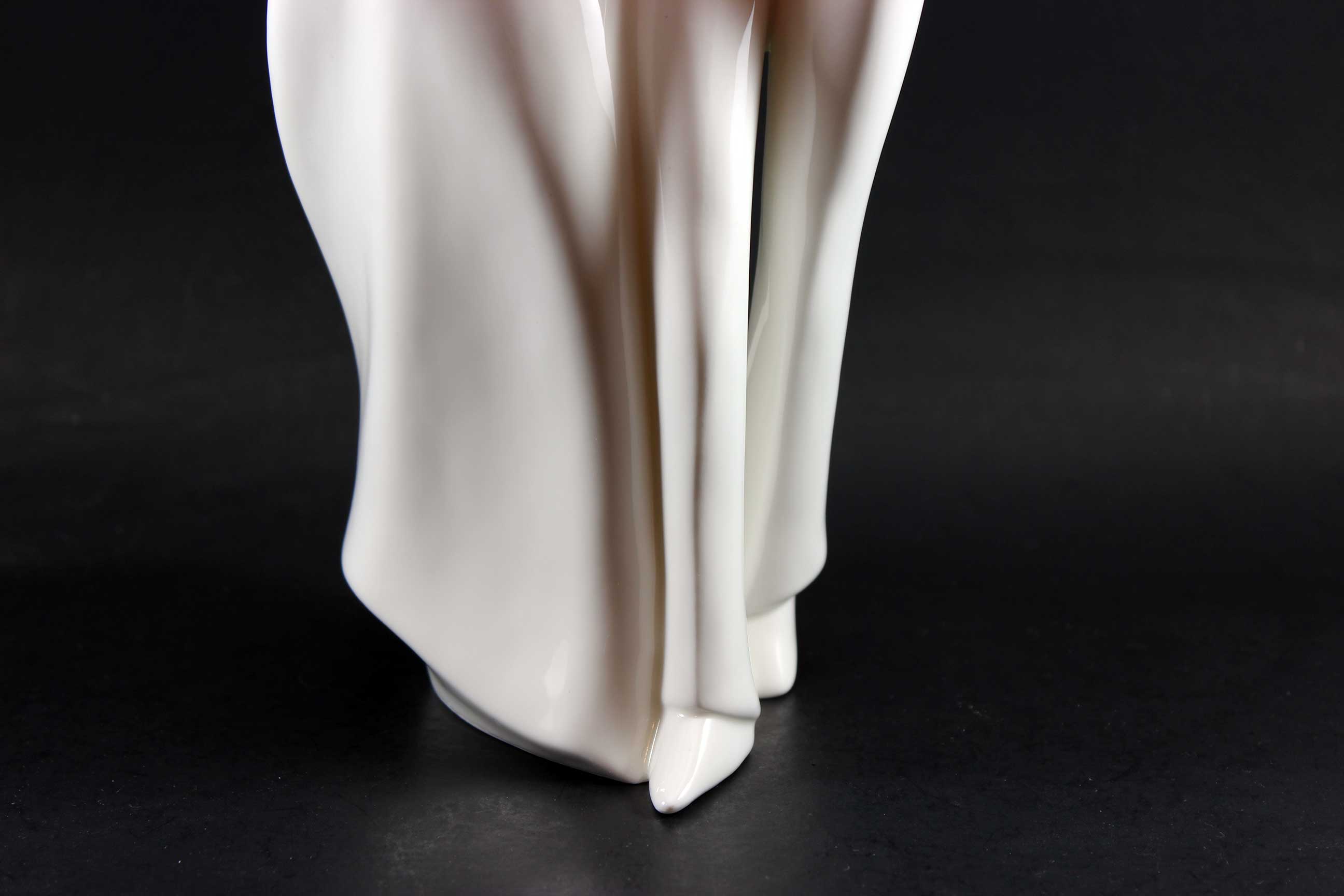 Royal Doulton Figurine, Lovers