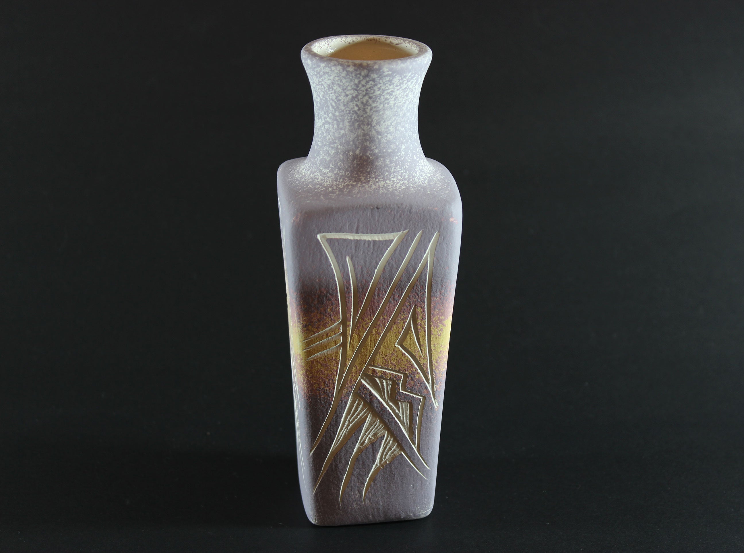 Navajo Pottery Vase, Sagg Dineh
