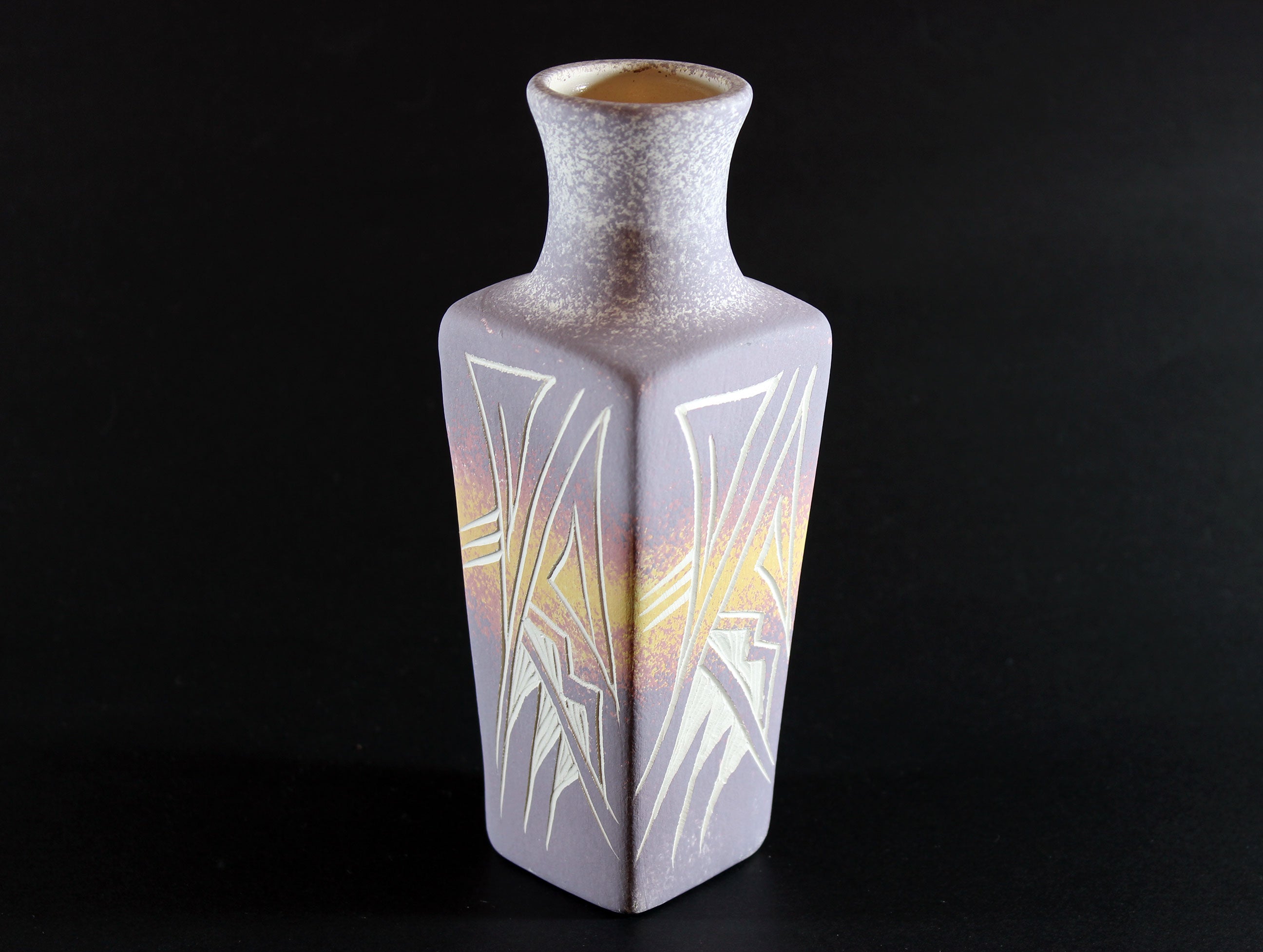 Navajo Pottery Vase, Sagg Dineh