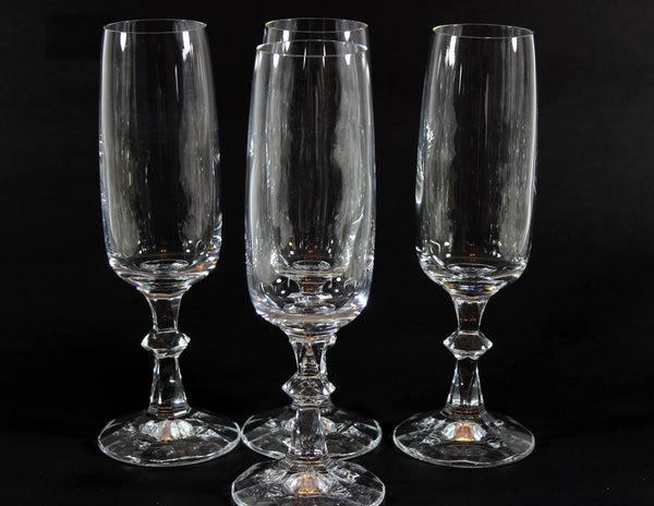 http://withapast.com/cdn/shop/products/Schott-Zwiesel_Melodia_Champagne_1_grande.jpg?v=1649510313