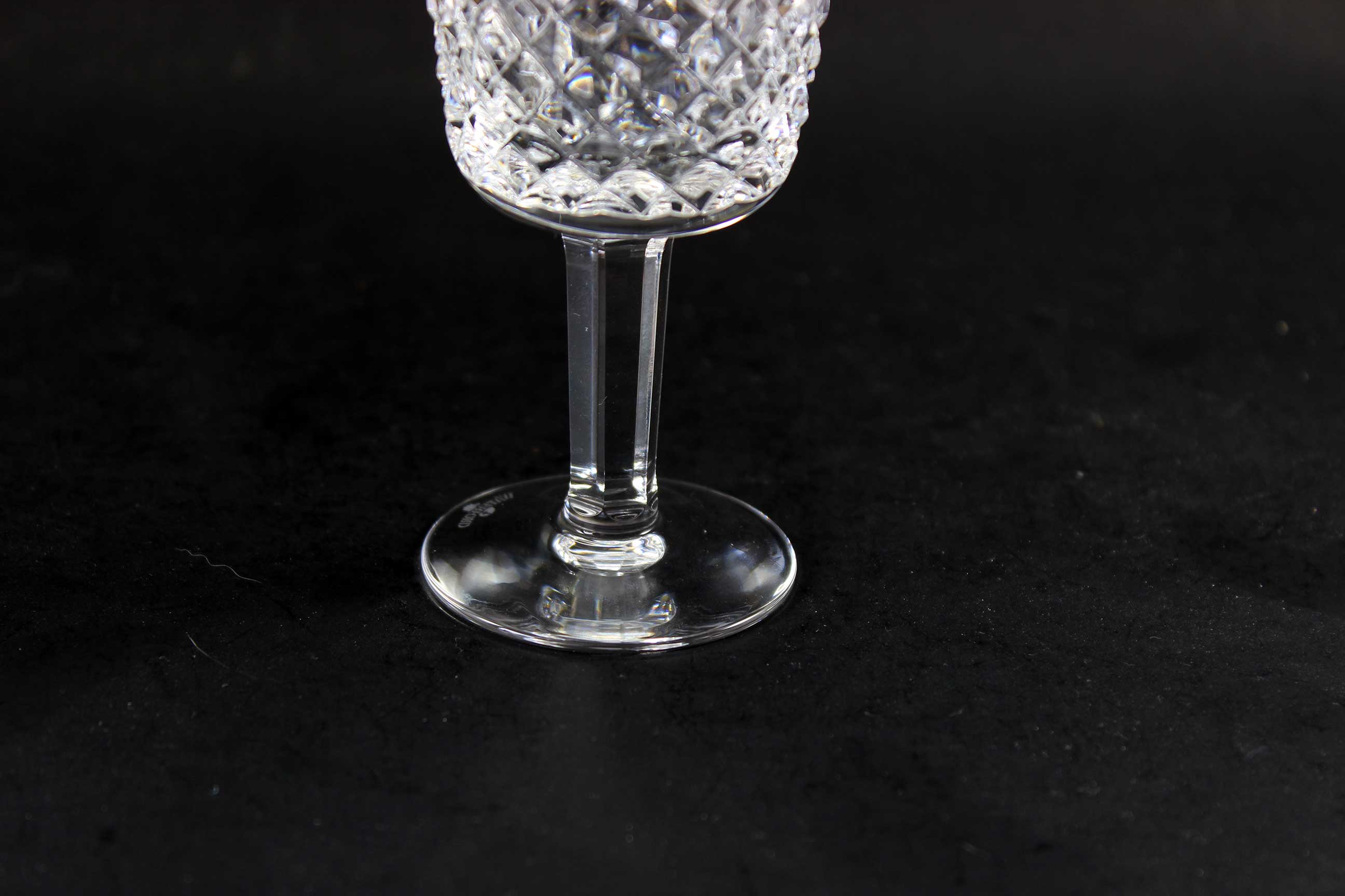 Waterford, Alana, Port Glass