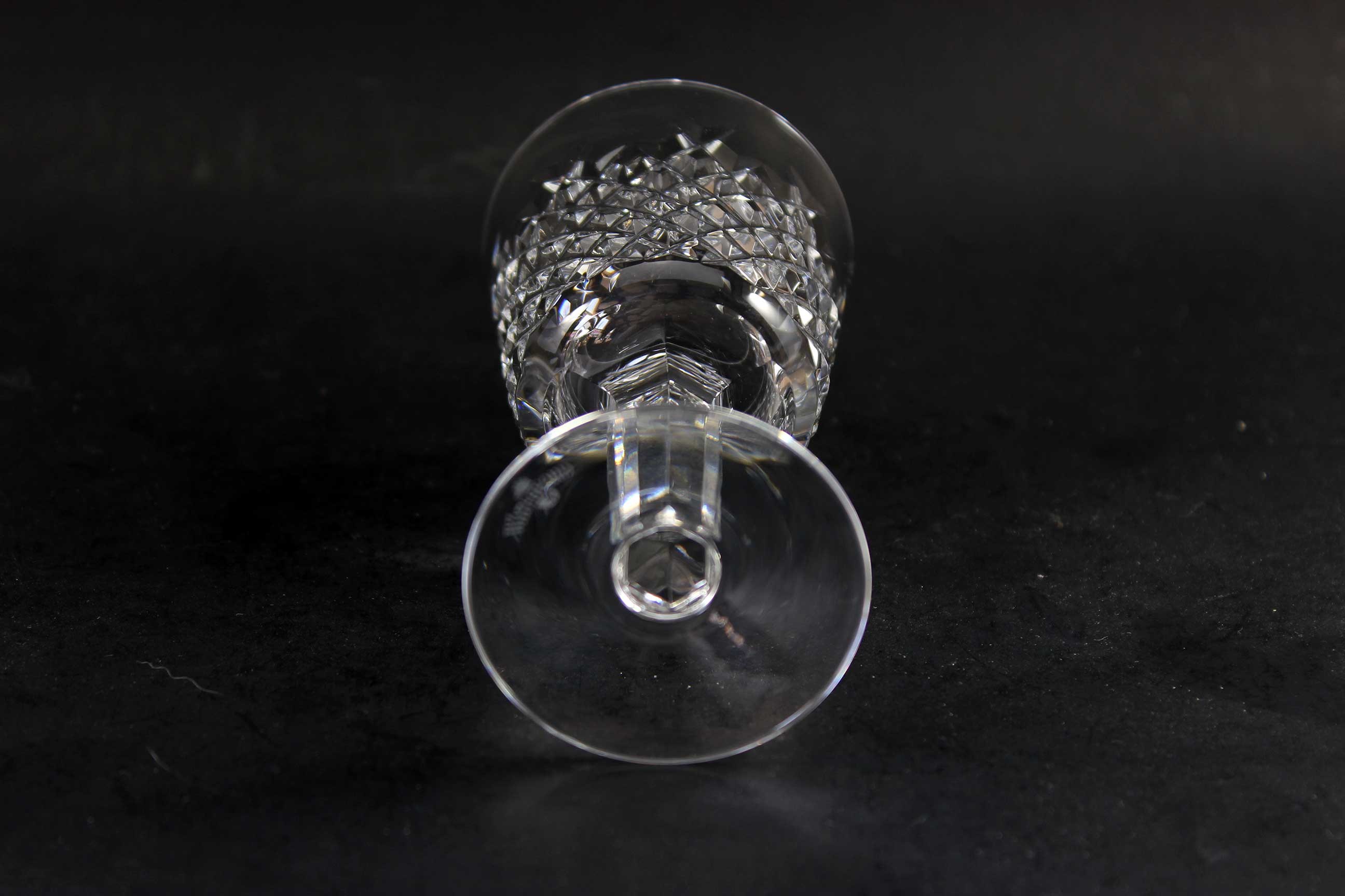 Waterford, Alana, Port Glass