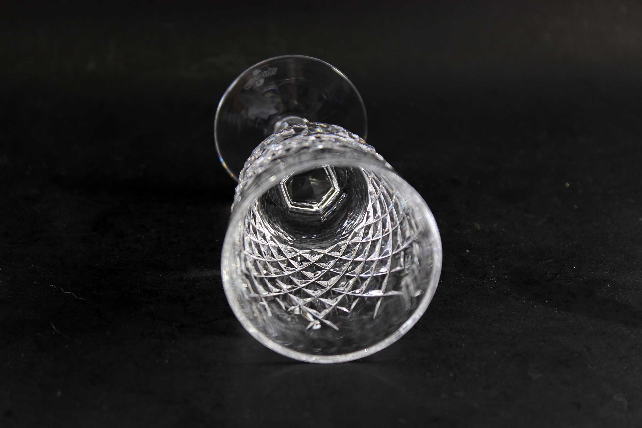 Waterford, Alana, Port Glass