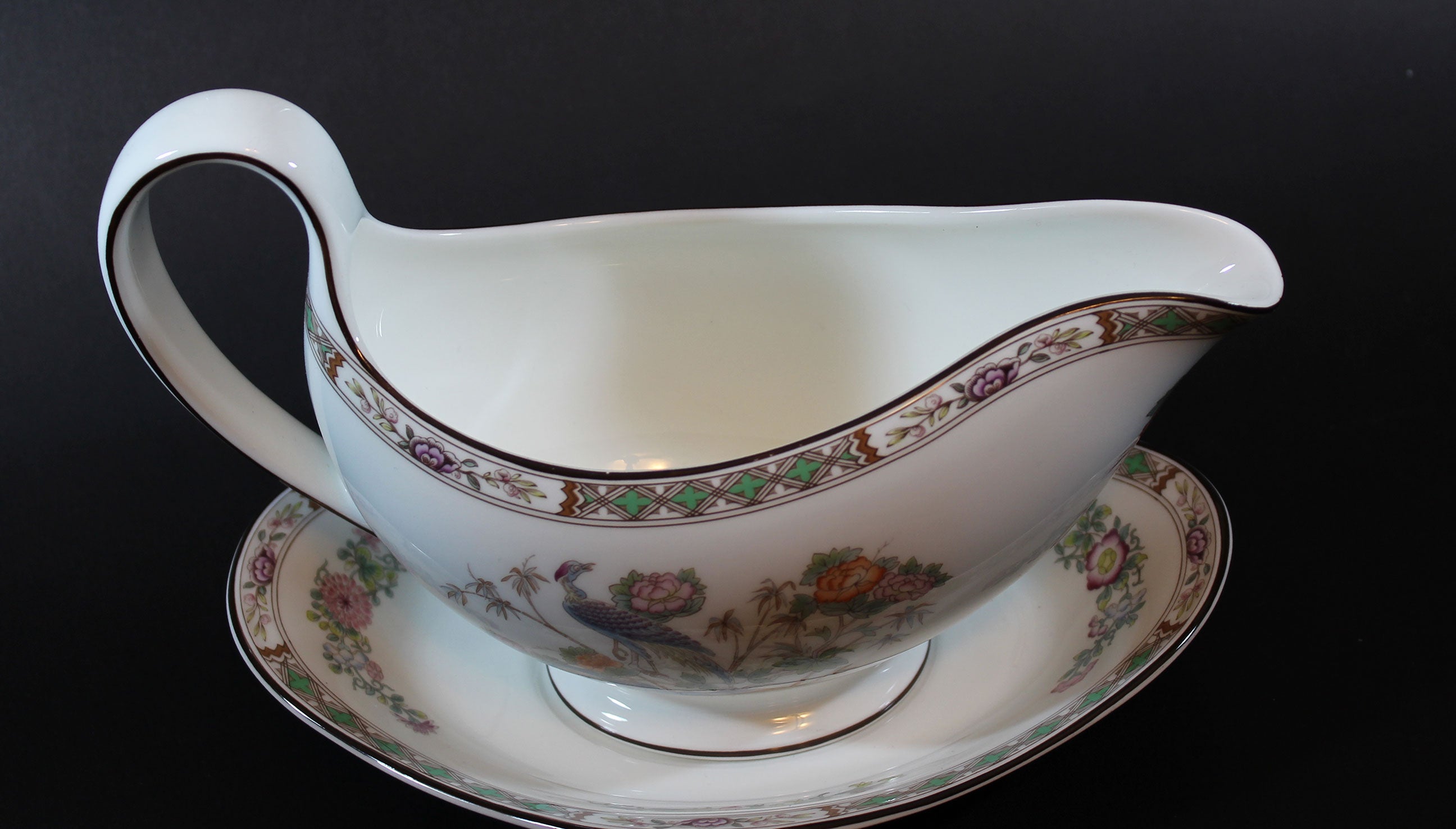 Wedgwood Kutani Crane Gravy Boat