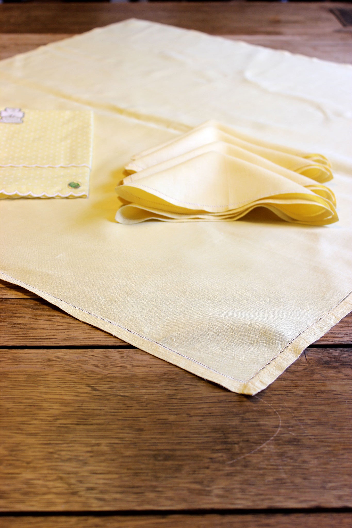 Irish Linen, Soft Yellow Bridge Set with Tea Towels