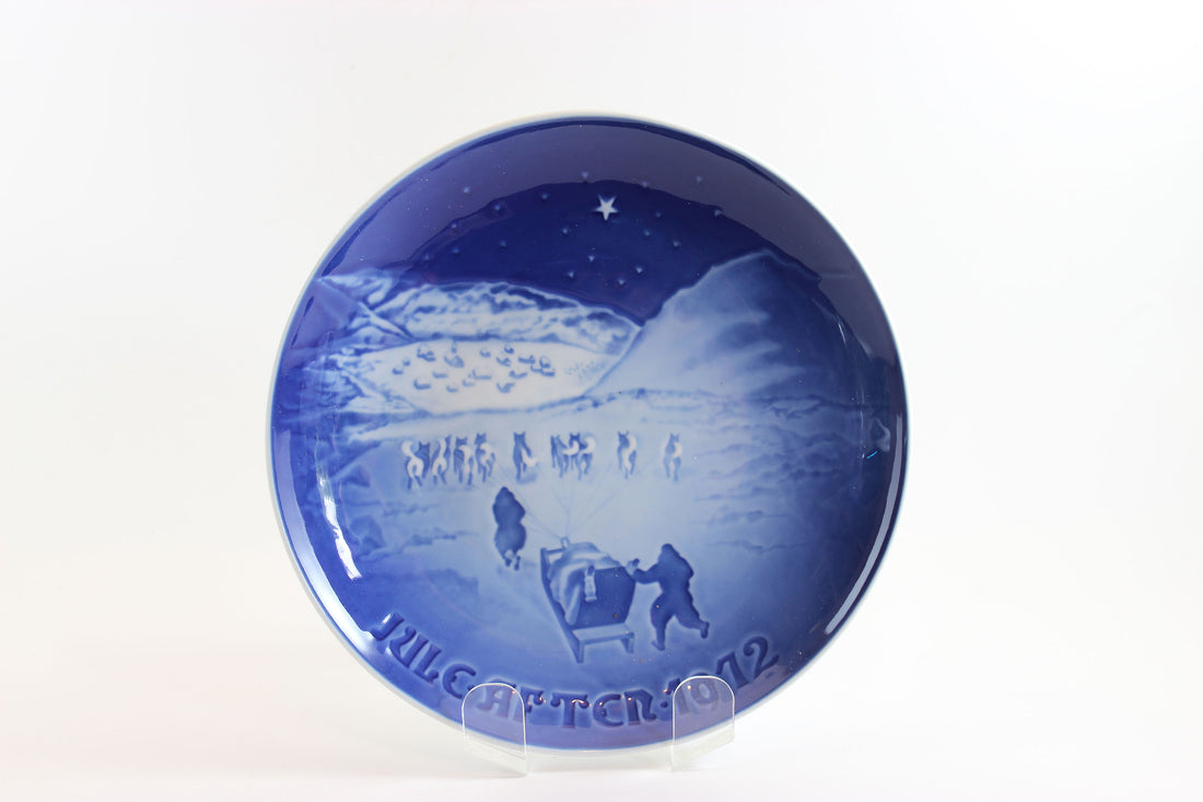 1972 Bing and Grondahl Christmas Plate Greenland with Dogsled and Village