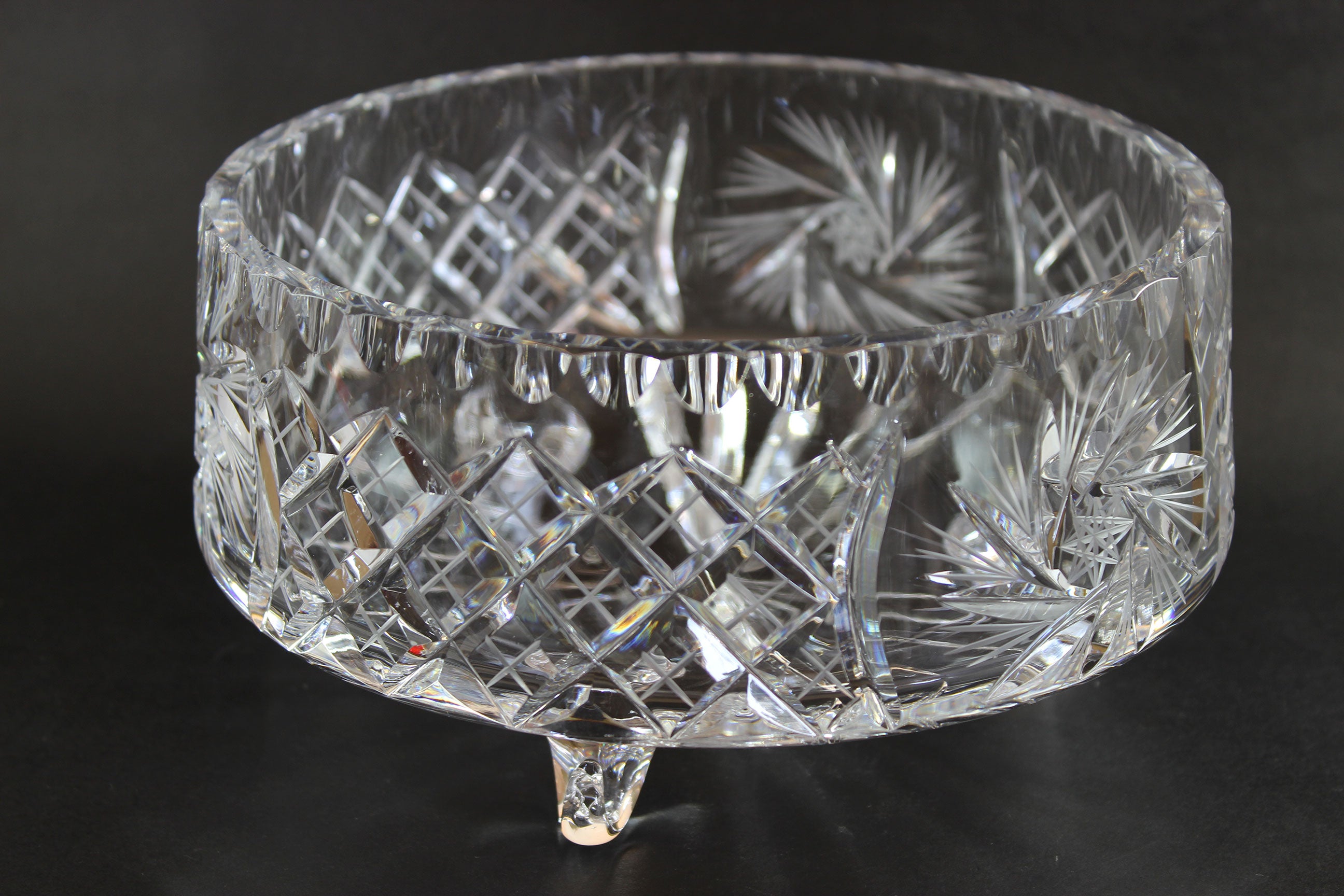 Beautiful Hand Cut Bohemian Crystal hotsell Pinwheel Design Fruit Footed Round Bowl