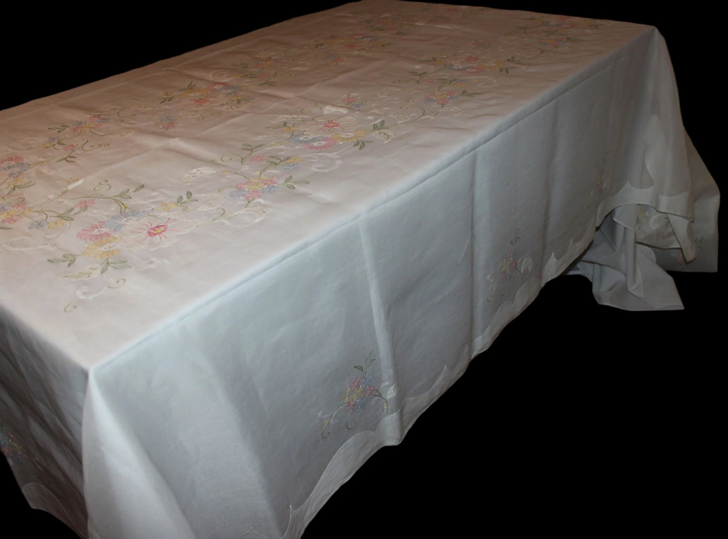 Madeira Organza Banquet Sized Tablecloth with Matching Napkins