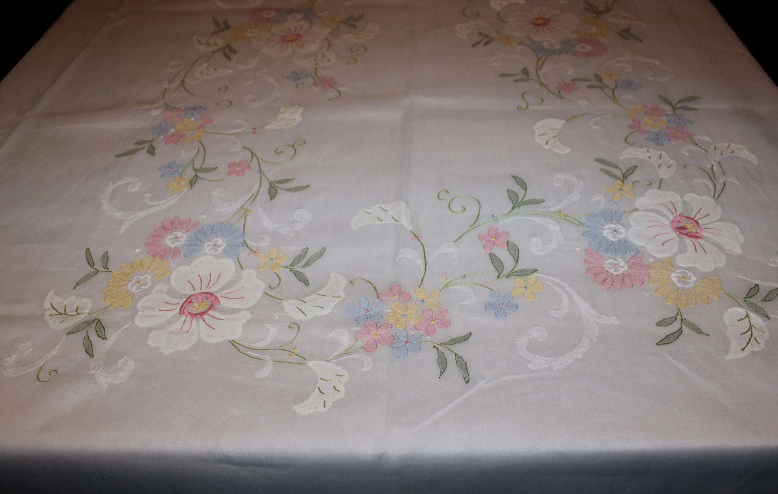 Madeira Organza Banquet Sized Tablecloth with Matching Napkins