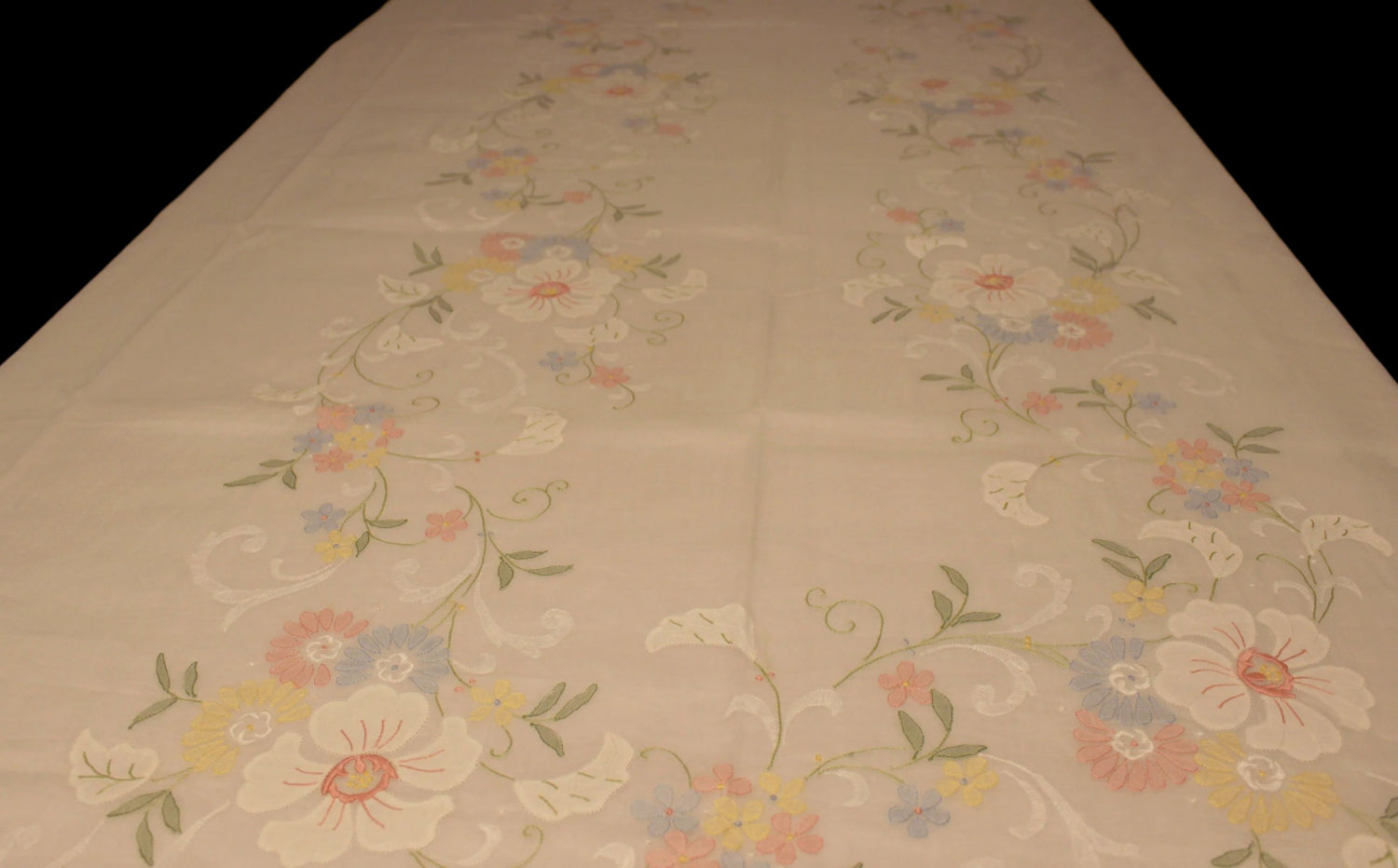Madeira Organza Banquet Sized Tablecloth with Matching Napkins