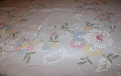 Madeira Organza Banquet Sized Tablecloth with Matching Napkins