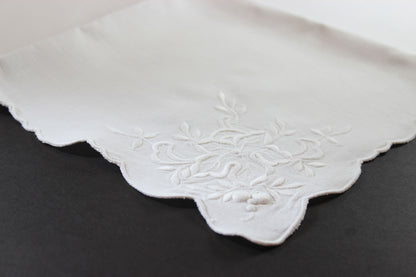 Madeira Hand Embroidered Linen Napkins with Leaves, White