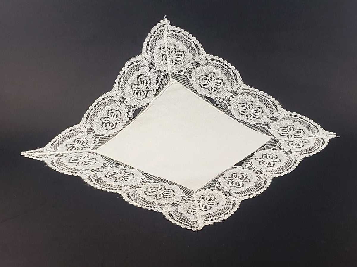 Medium Linen and Lace Delicate Antique Handkerchief