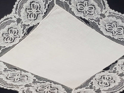 Medium Linen and Lace Delicate Antique Handkerchief