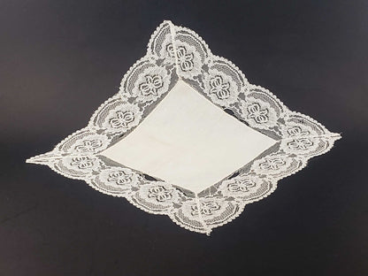 Medium Linen and Lace Delicate Antique Handkerchief