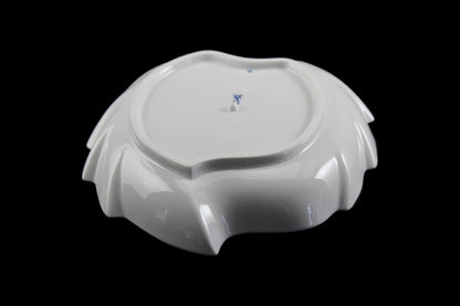 Meissen Blue Onion Leaf Dish